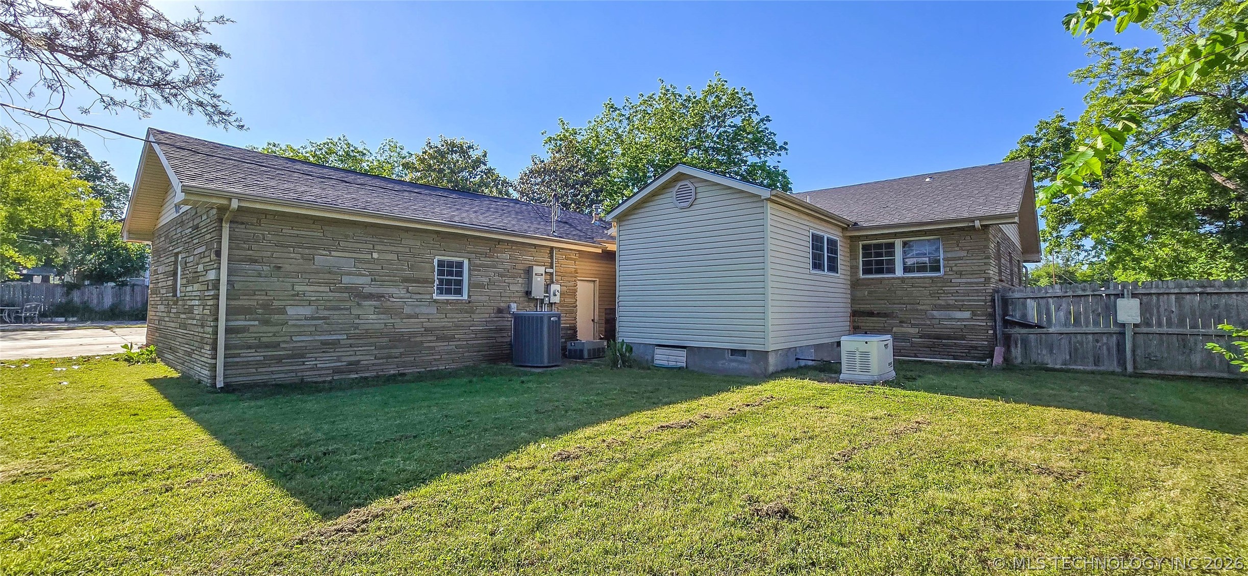 509 Sunset Strip Eufaula OK 74432