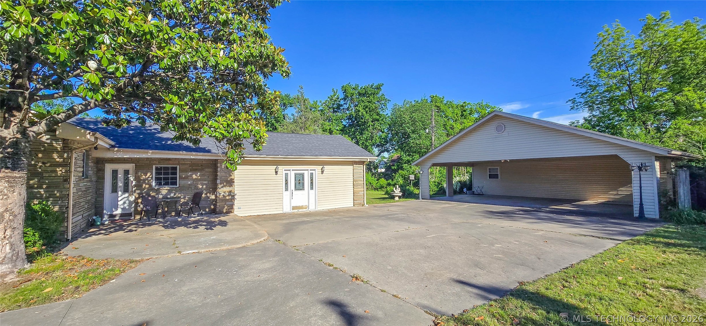 509 Sunset Strip Eufaula OK 74432