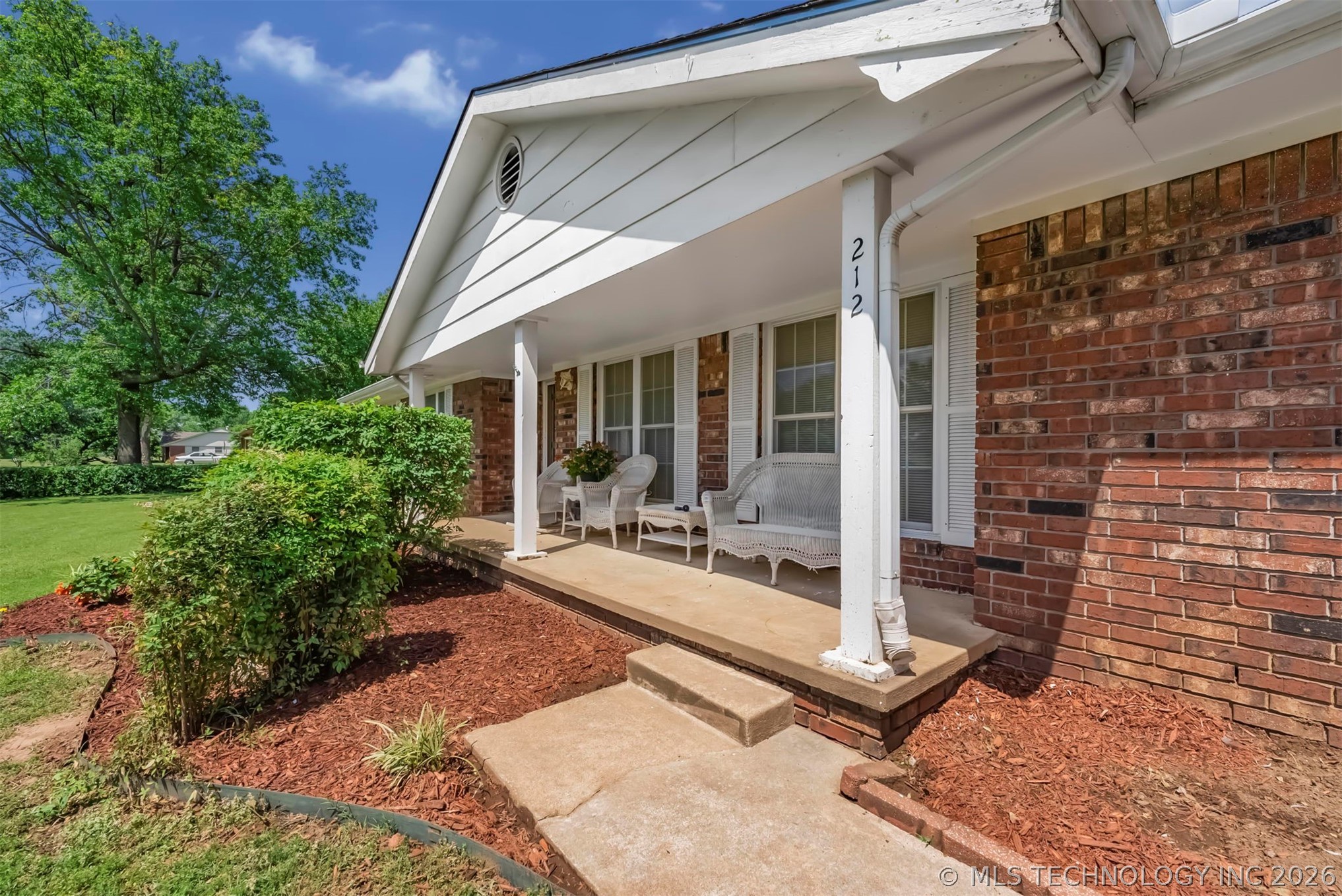 212 N Will Rogers Loop W Oologah OK 74053