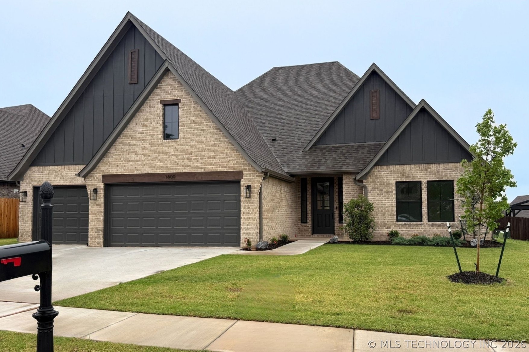 1600 N 72nd Street Broken Arrow OK 74014
