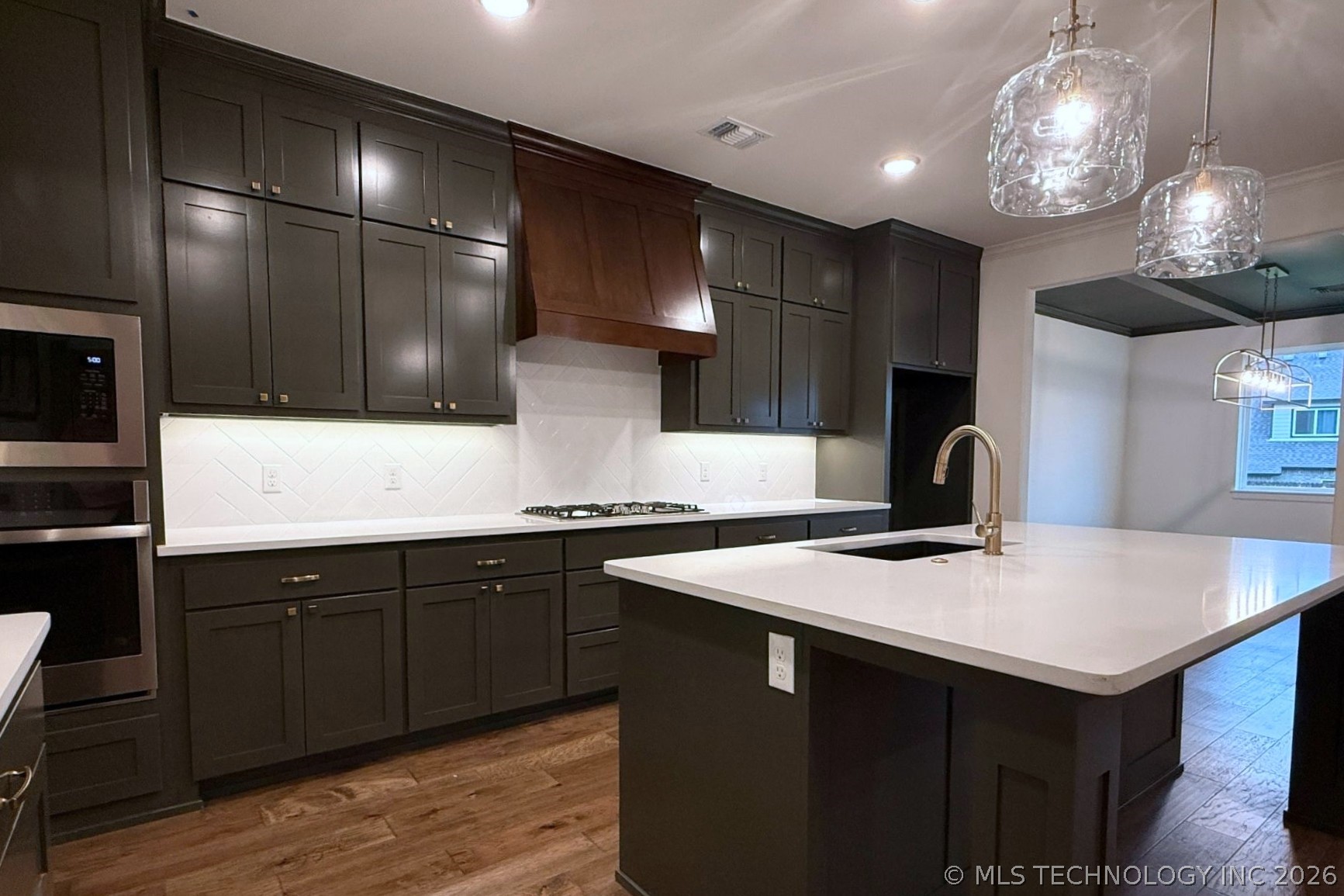 1600 N 72nd Street Broken Arrow OK 74014