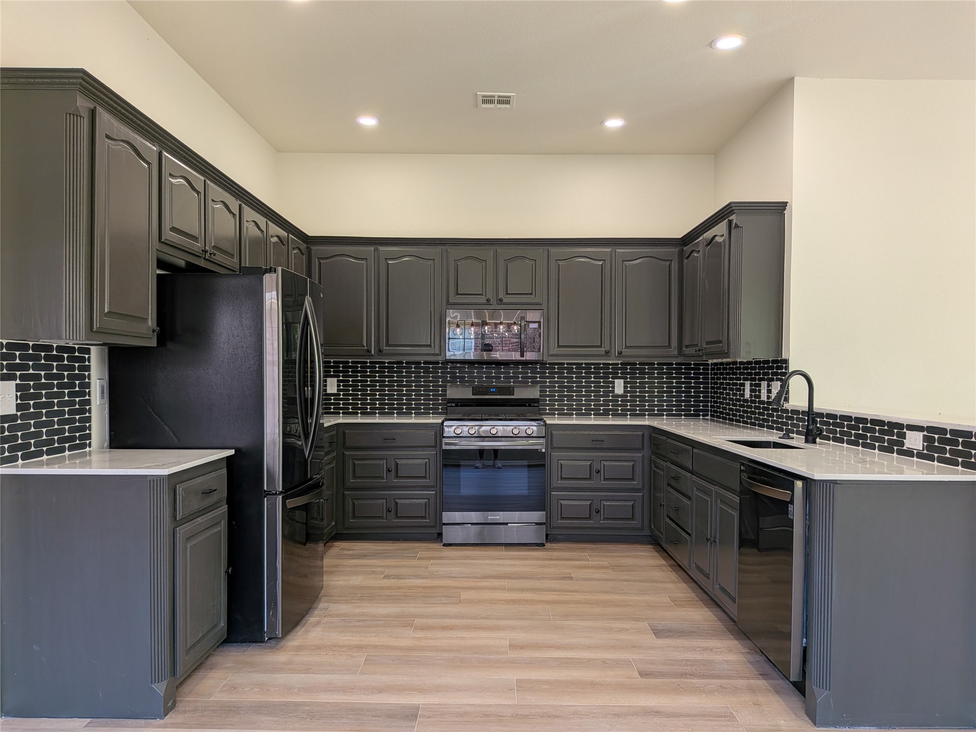 10745 E 122nd Court N Collinsville OK 74021