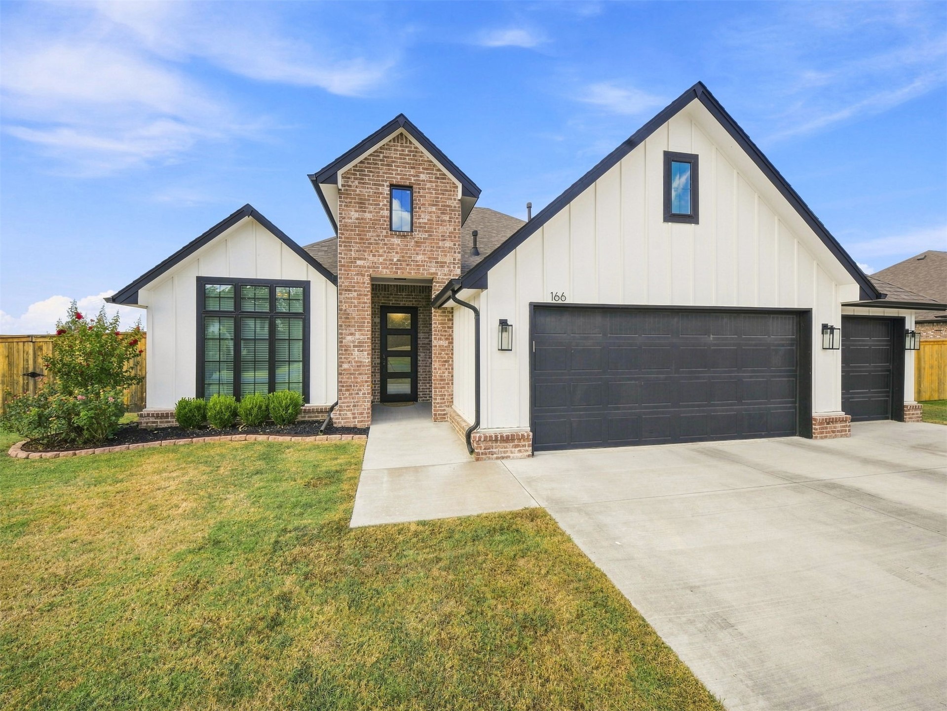 166 N Phillips Street Skiatook OK 74070