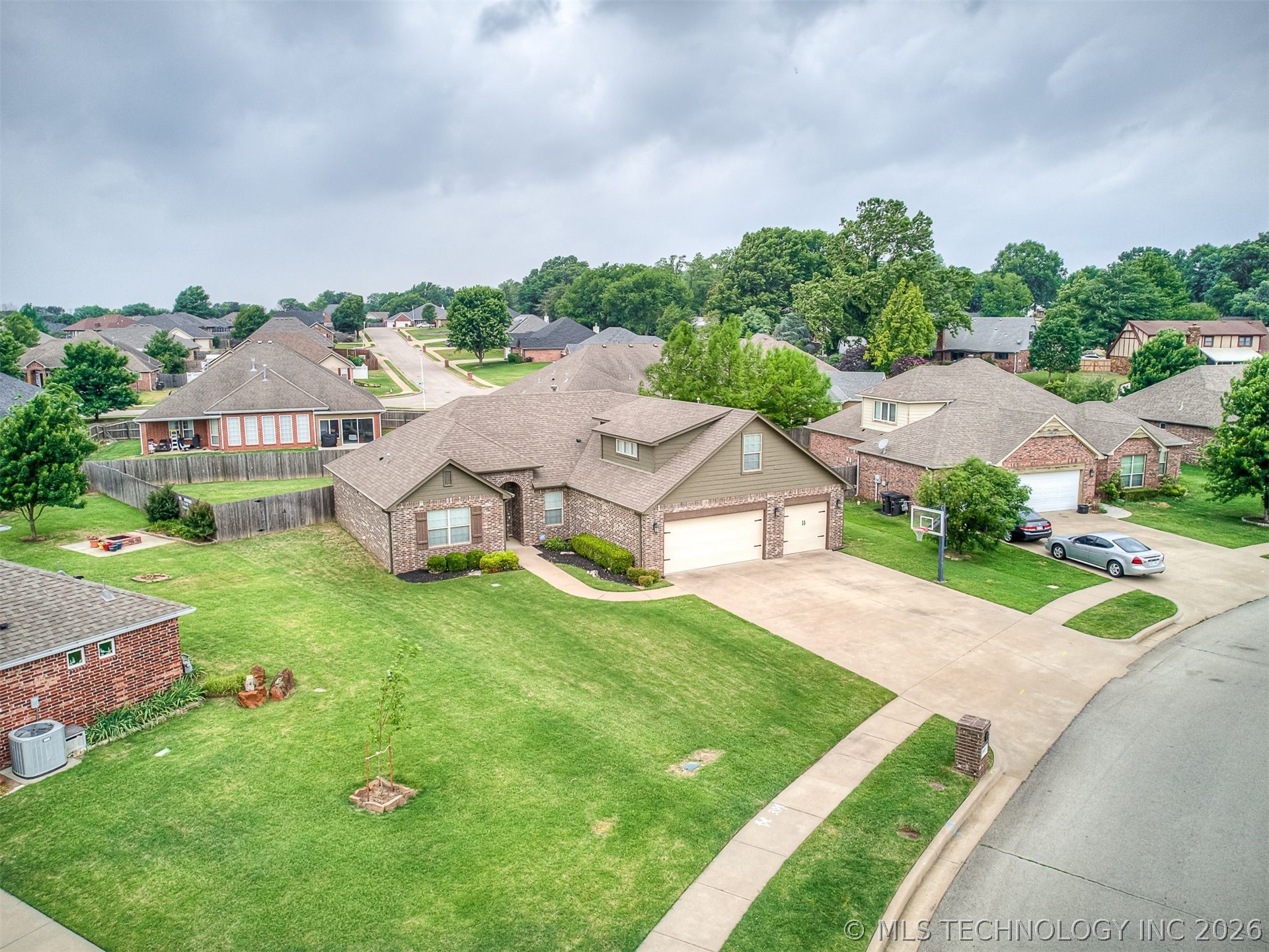 1937 Lester Avenue Bartlesville OK 74006