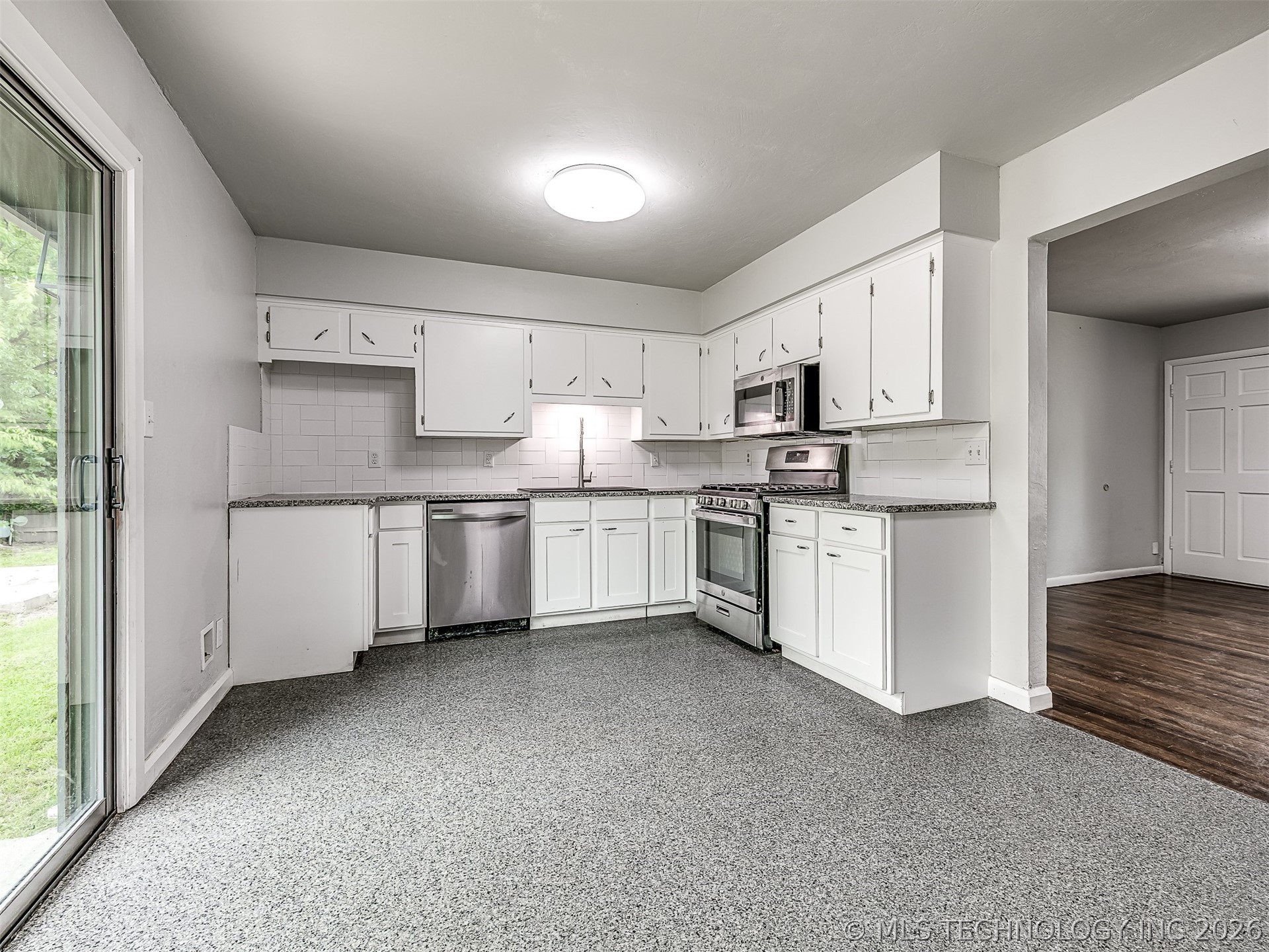 113 W 31st Place Sand Springs OK 74063