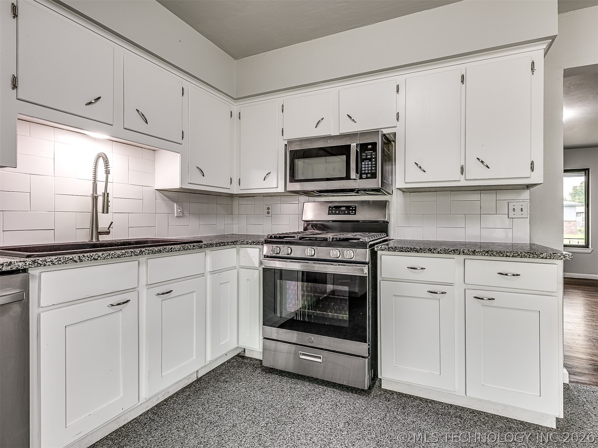 113 W 31st Place Sand Springs OK 74063