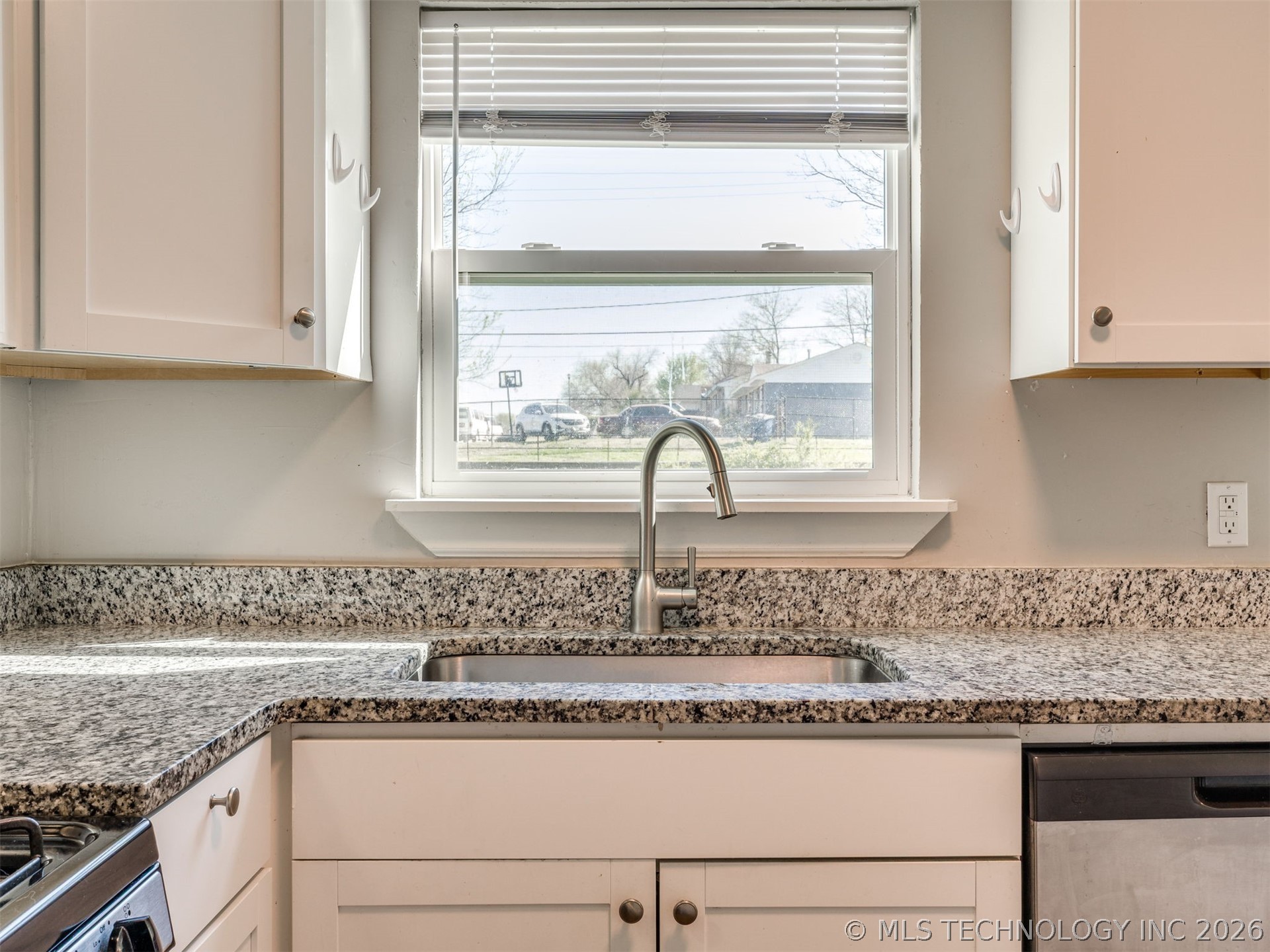 250 E 51st Place Tulsa OK 74126