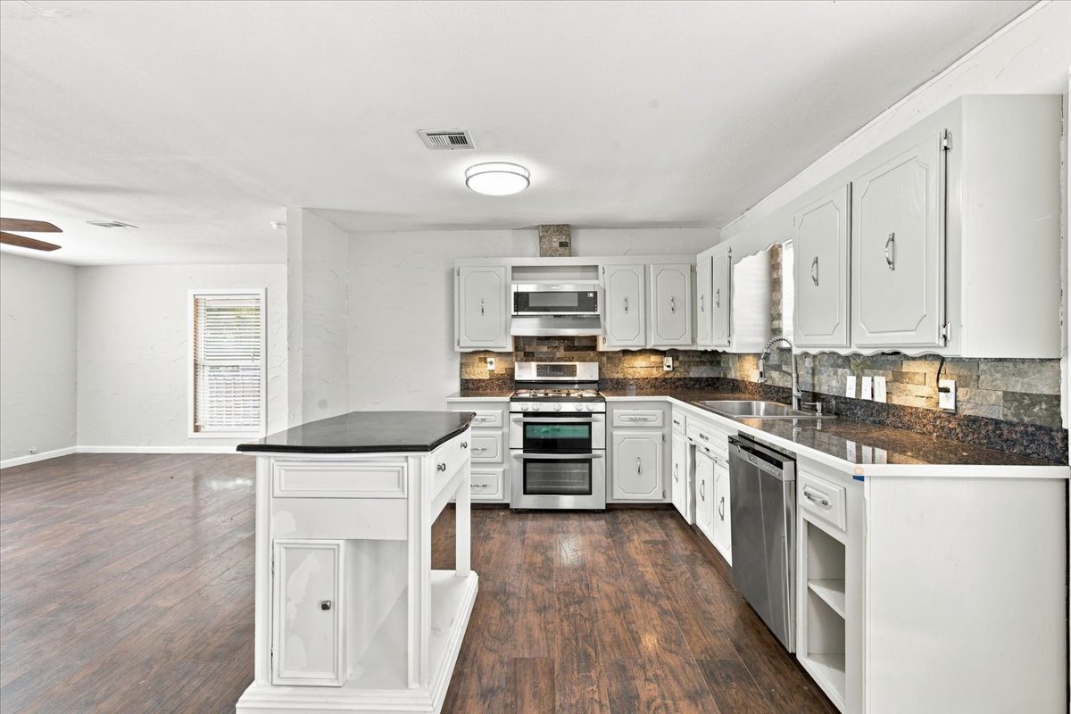 101 N Division Street Asher OK 74826