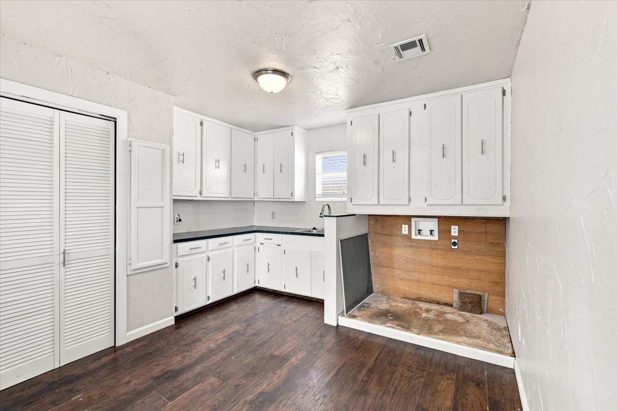 101 N Division Street Asher OK 74826