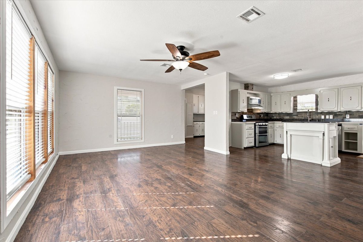 101 N Division Street Asher OK 74826