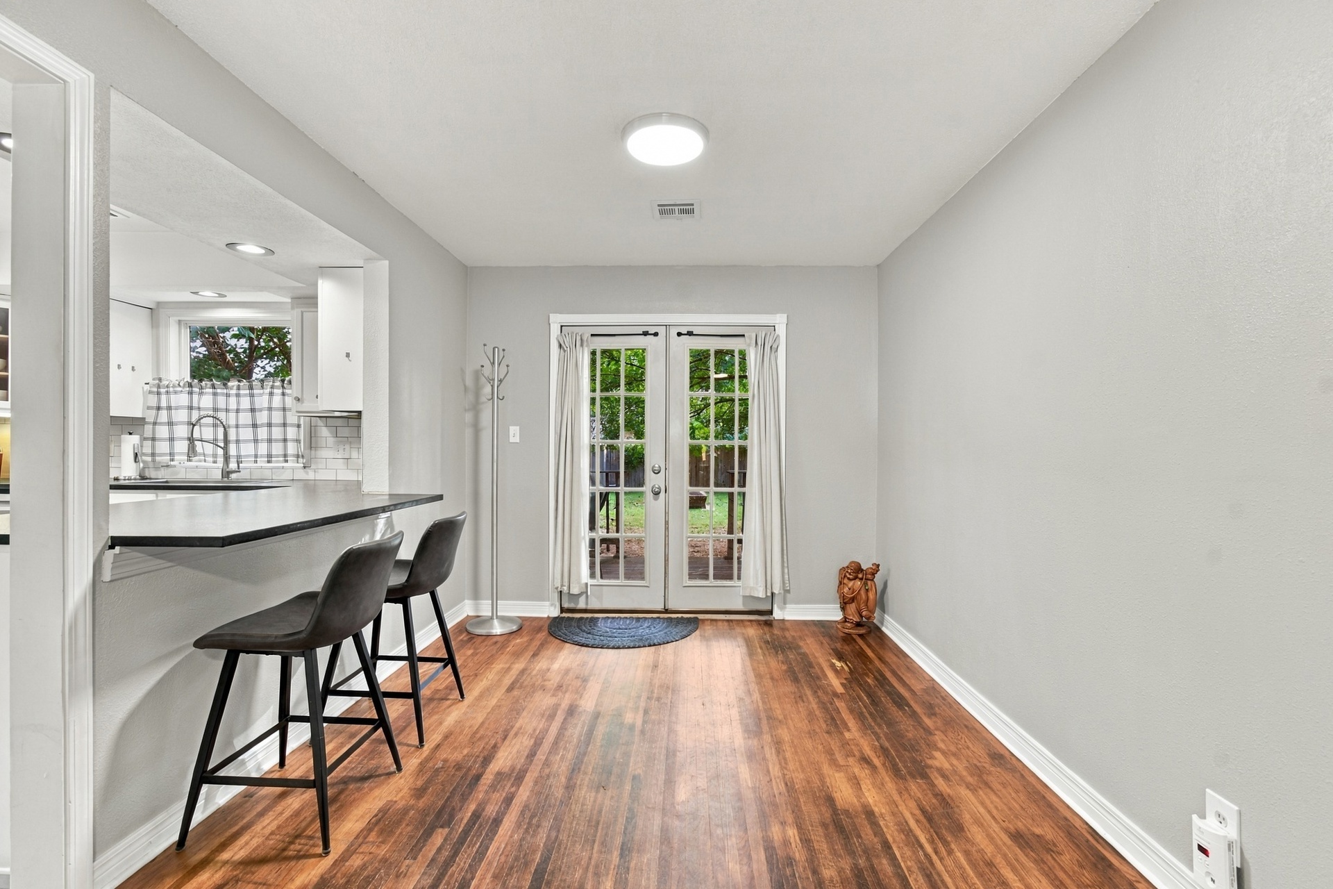 4661 S Rockford Avenue Tulsa OK 74105