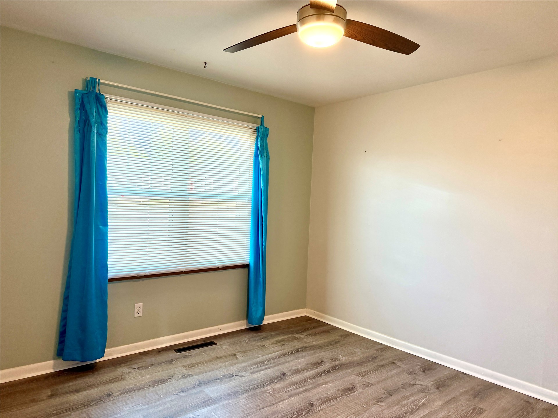 17 E Norma Avenue Sulphur OK 73086