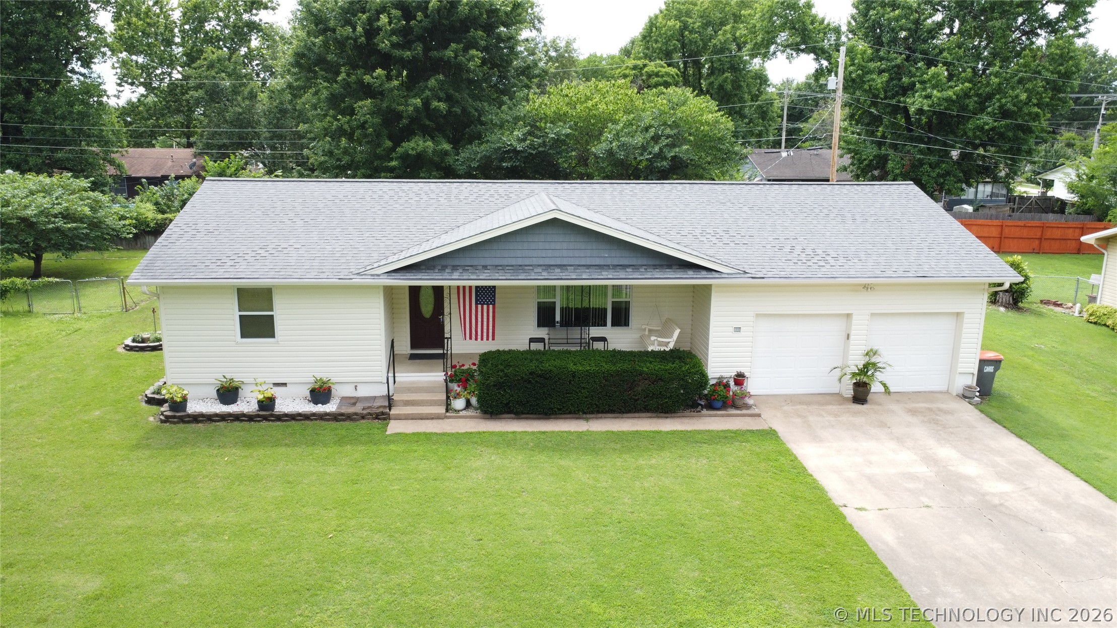 112 N Osage Street Grove OK 74344