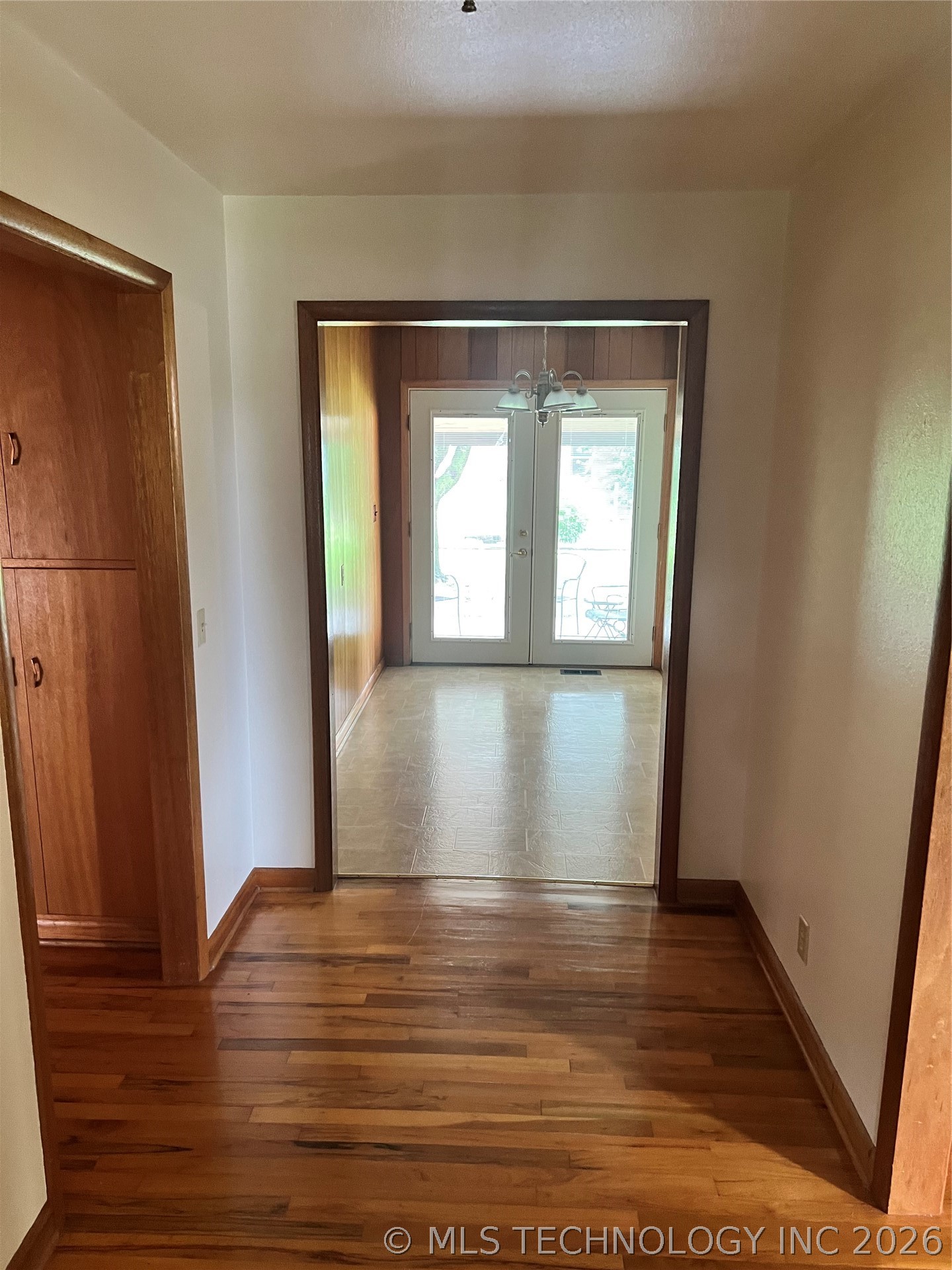 112 N Osage Street Grove OK 74344