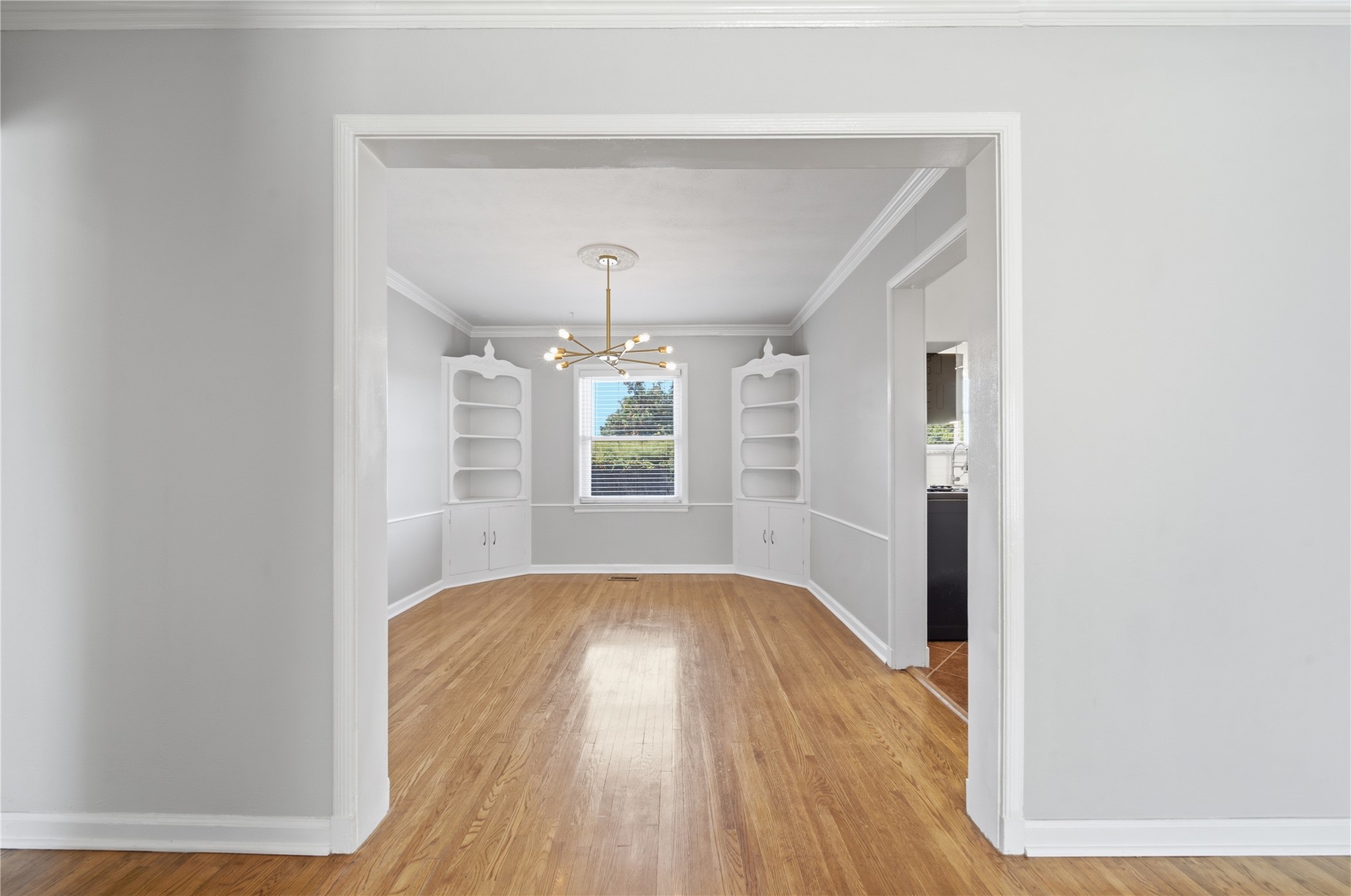1722 S Columbia Place Tulsa OK 74104