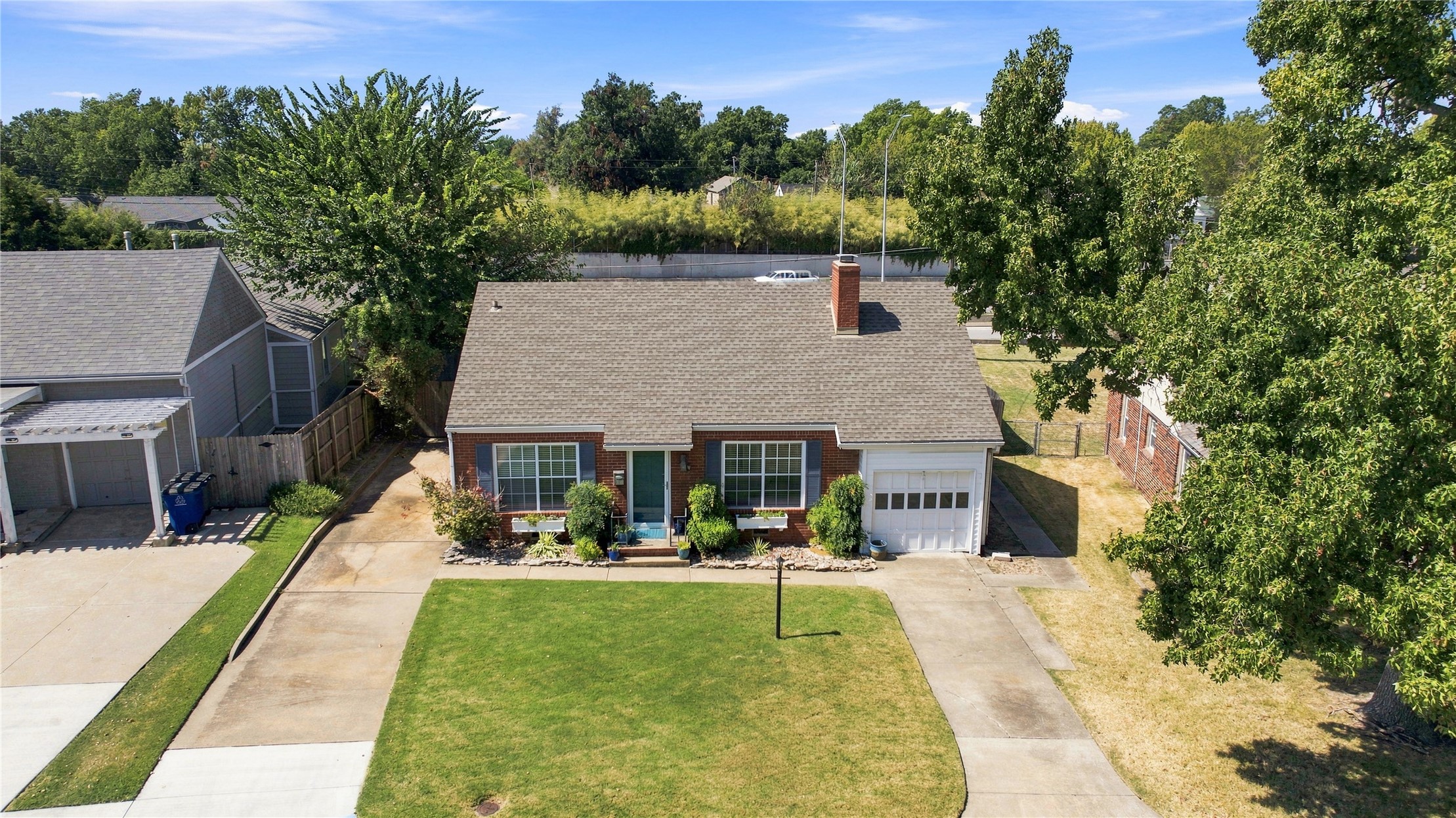 1722 S Columbia Place Tulsa OK 74104