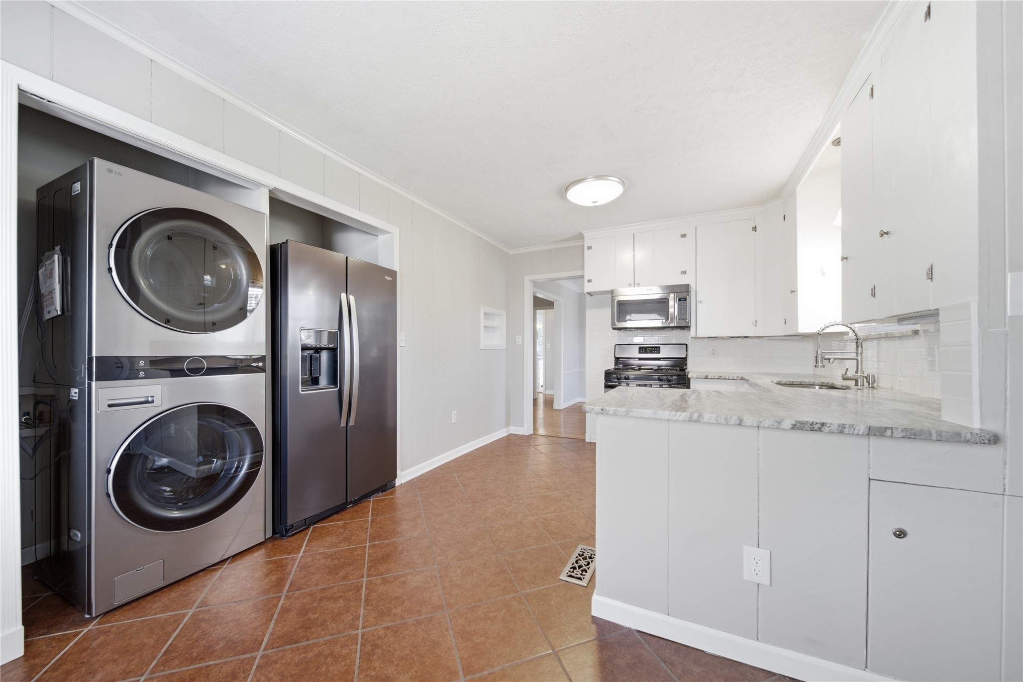 1722 S Columbia Place Tulsa OK 74104