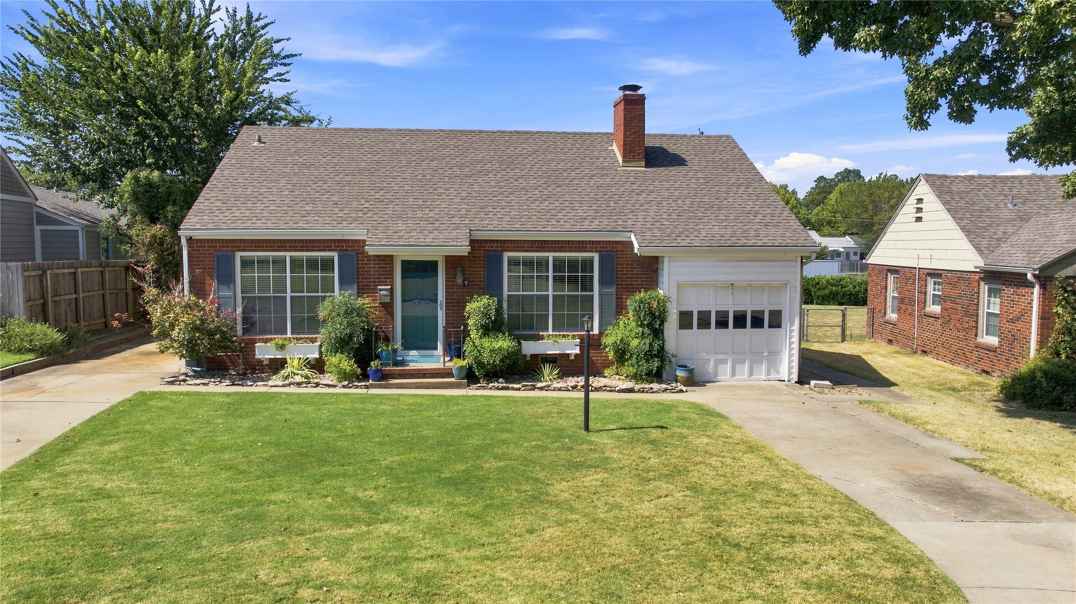 1722 S Columbia Place Tulsa OK 74104