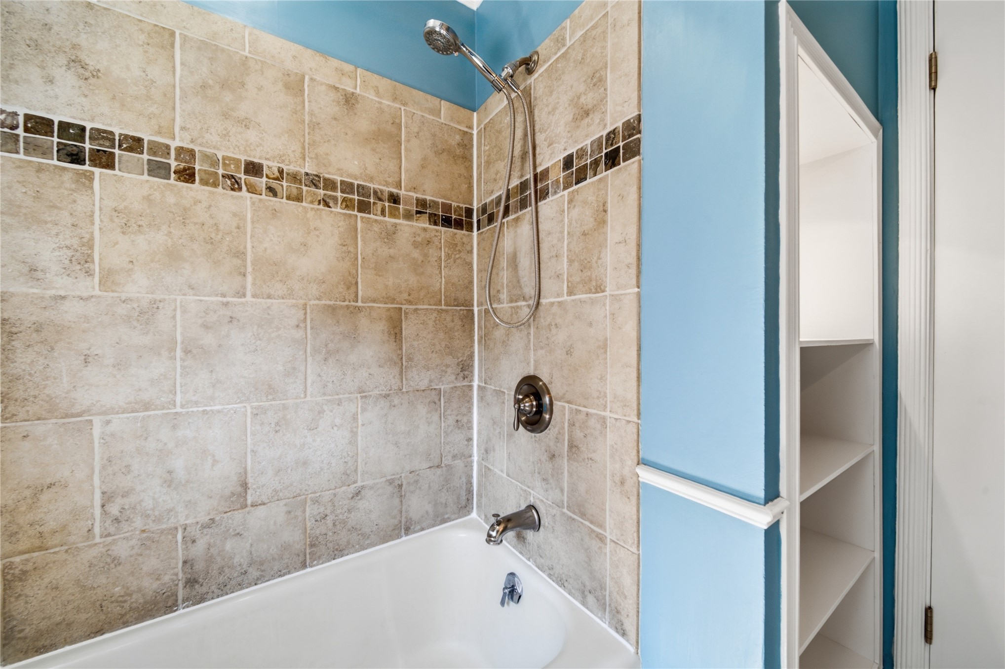 1722 S Columbia Place Tulsa OK 74104