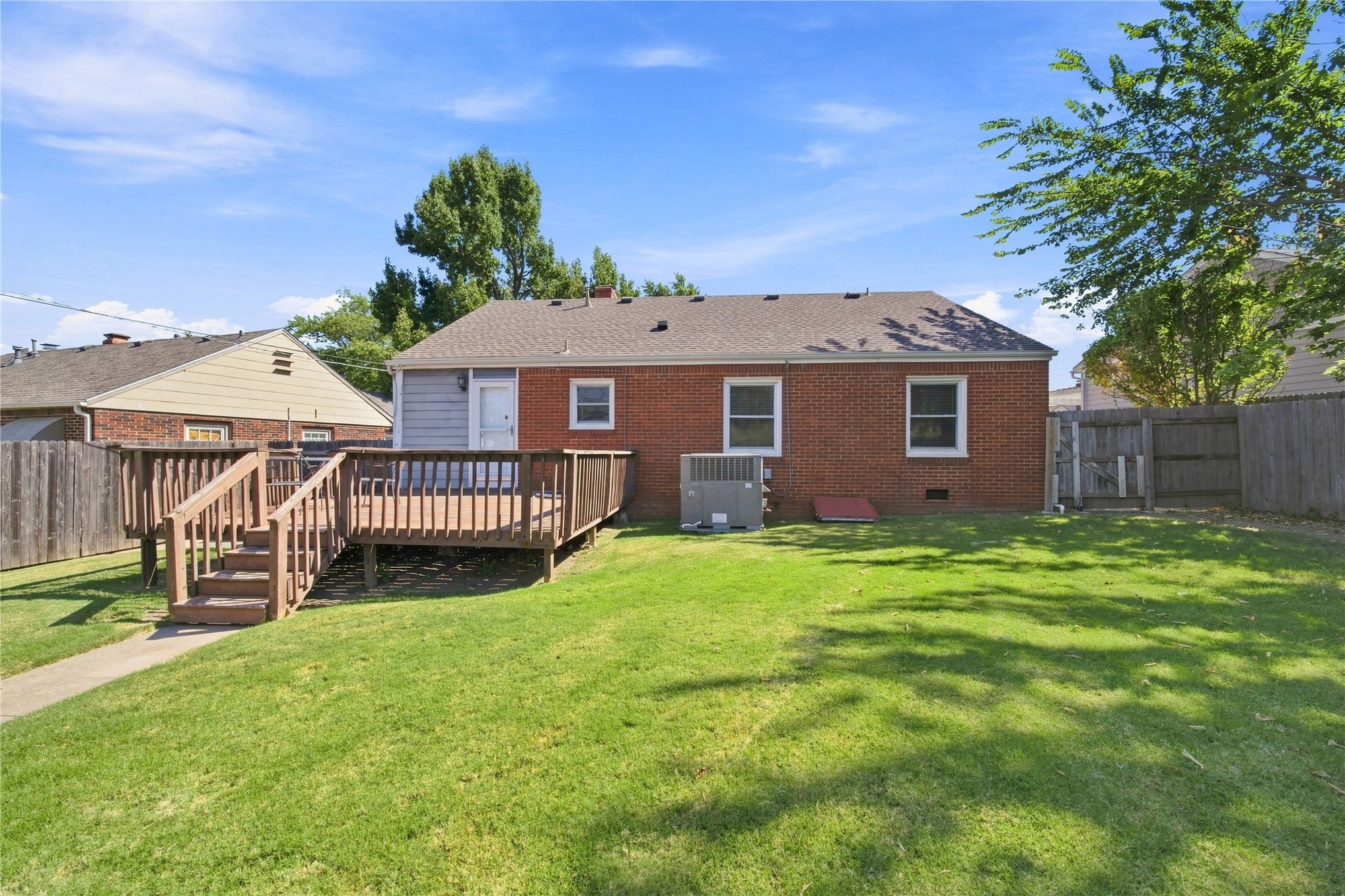 1722 S Columbia Place Tulsa OK 74104