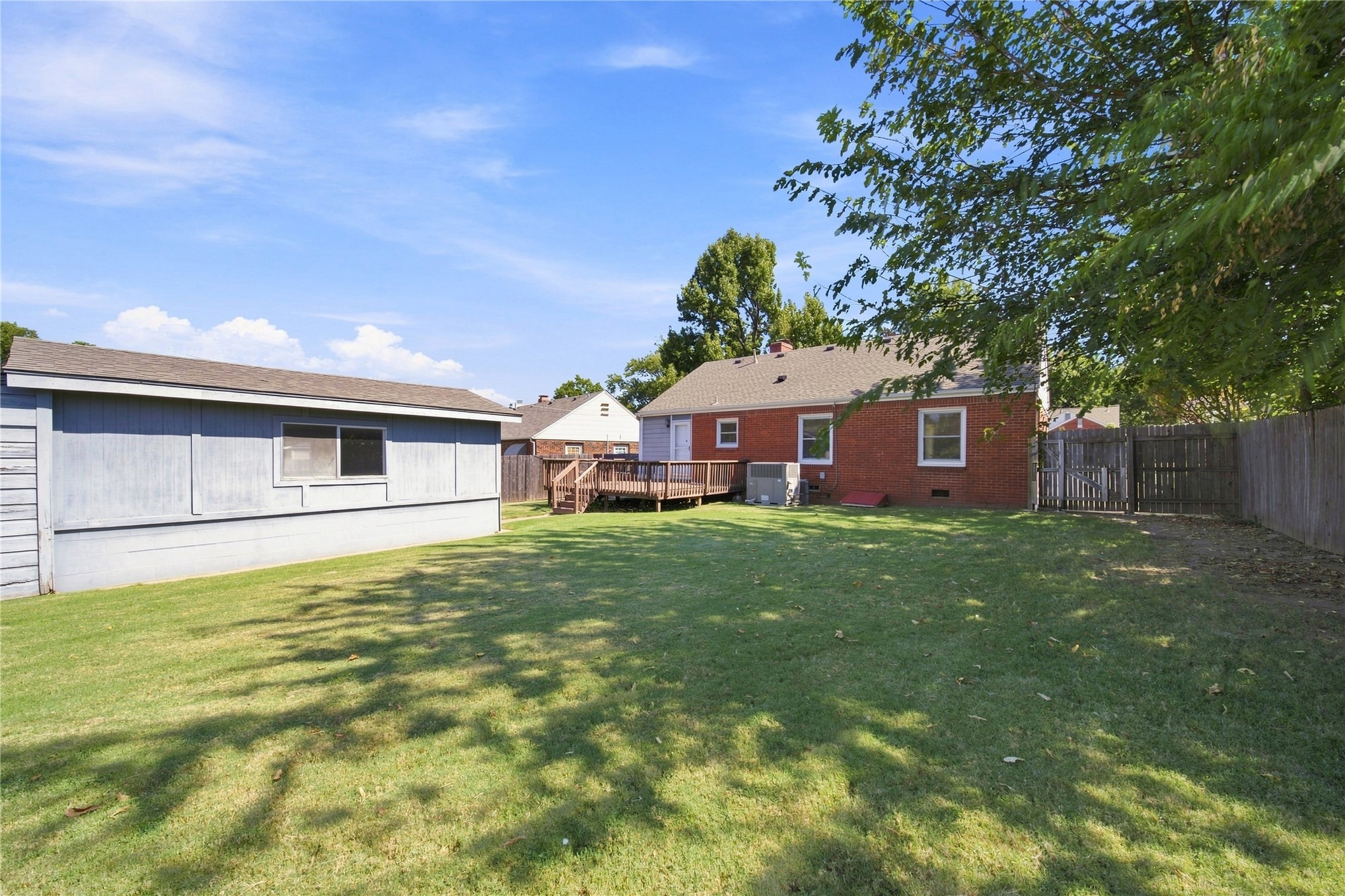 1722 S Columbia Place Tulsa OK 74104