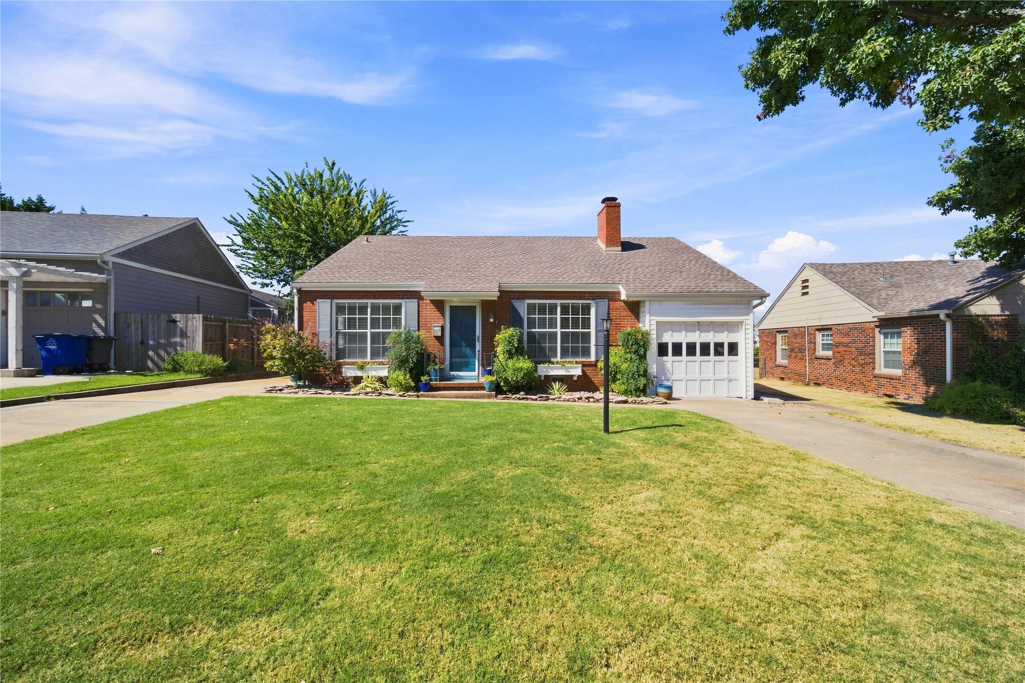 1722 S Columbia Place Tulsa OK 74104