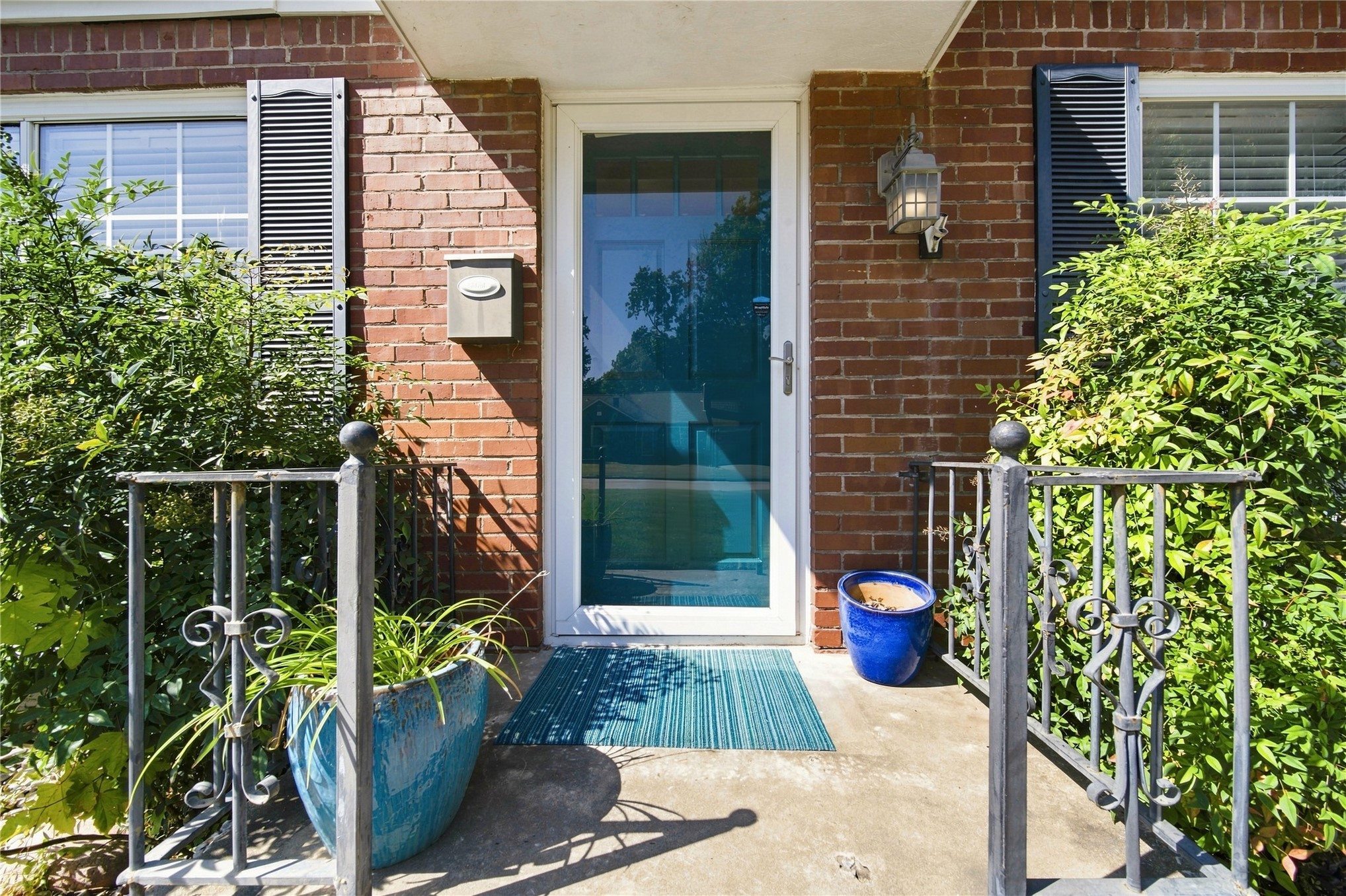 1722 S Columbia Place Tulsa OK 74104