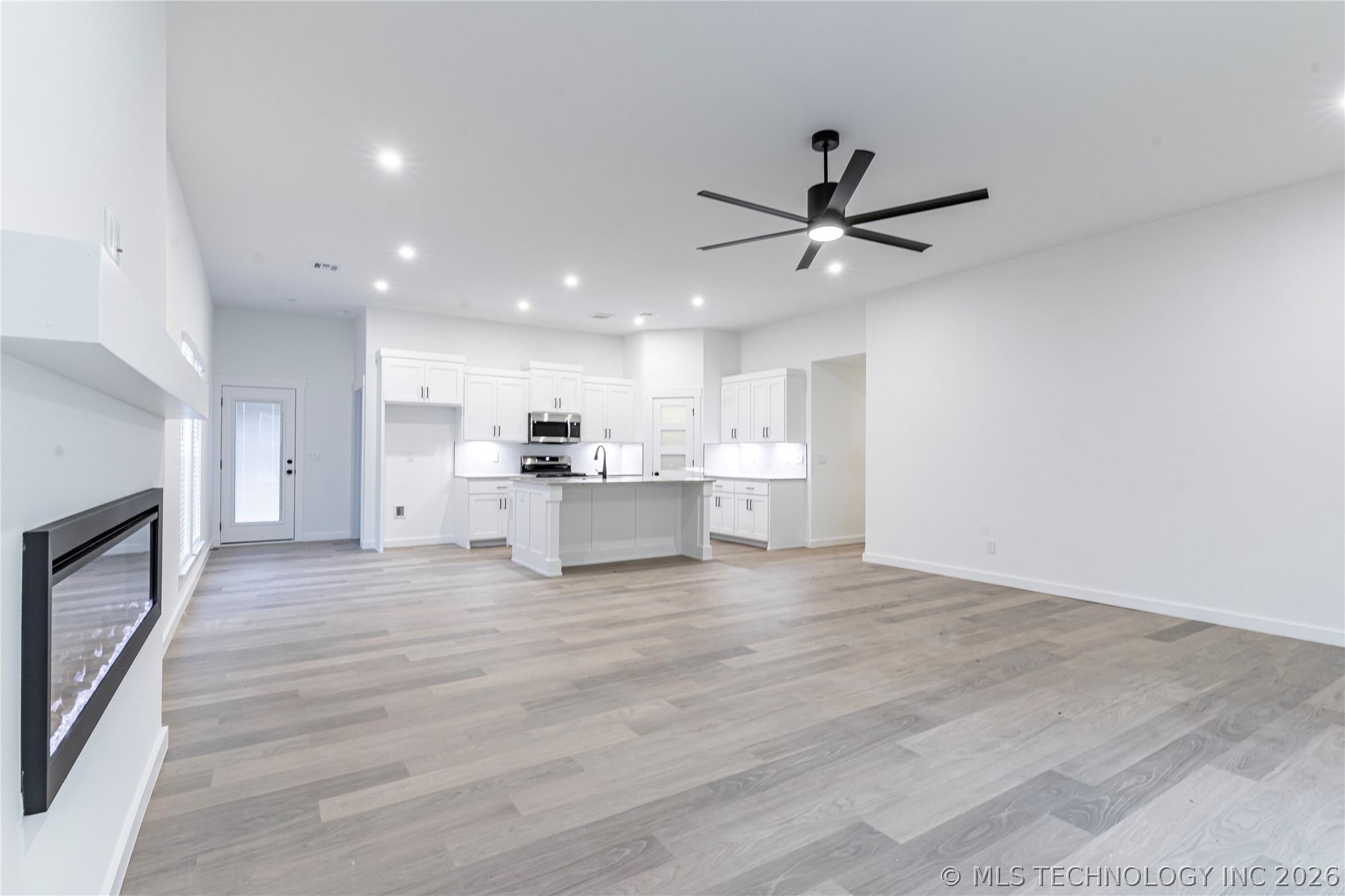 2524 W Main Street Collinsville OK 74021