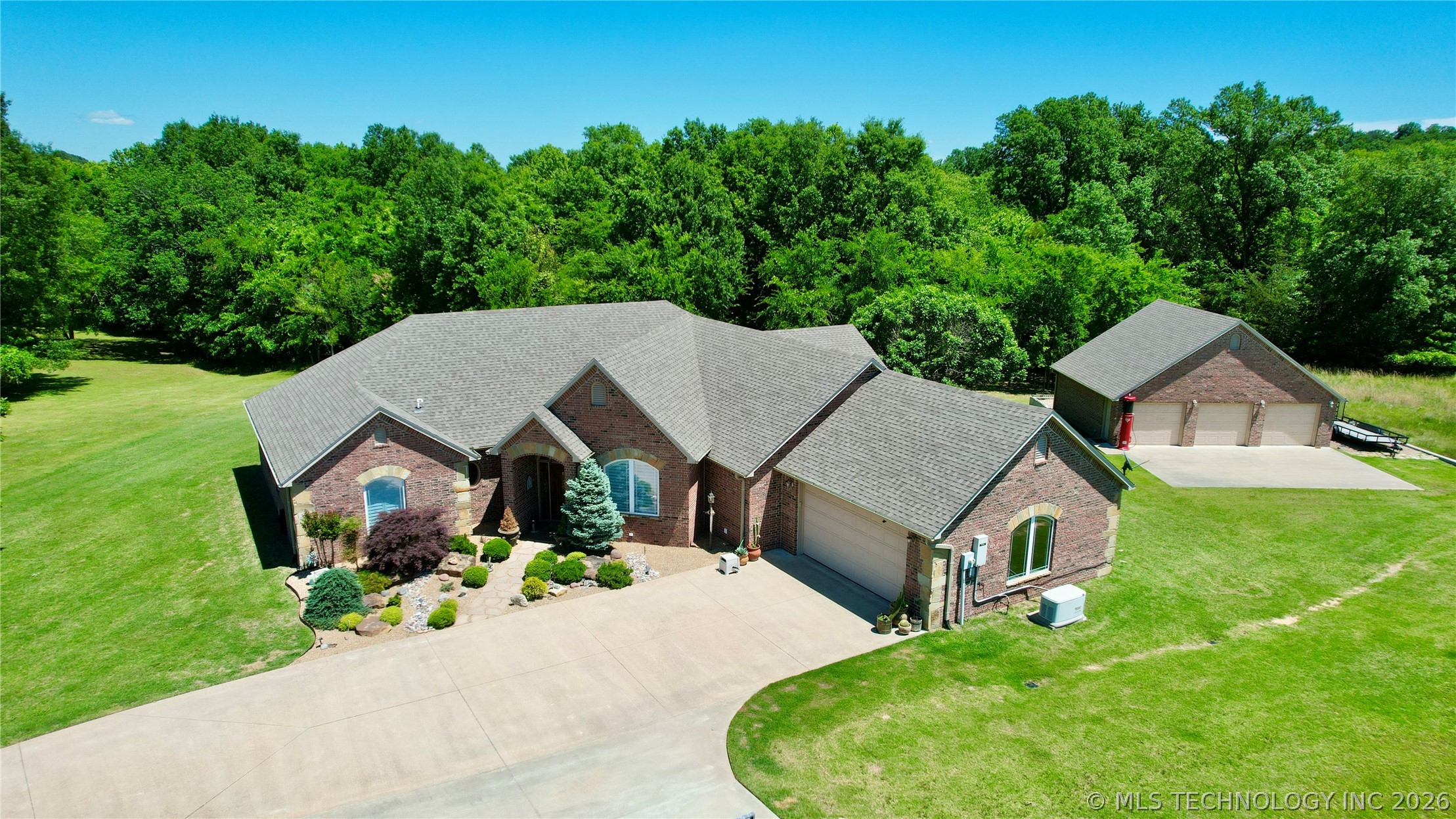 418970 E 1152 Road Checotah OK 74426