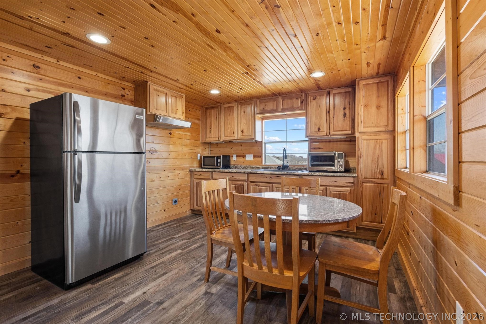 1308 Church Road Silo OK 74701