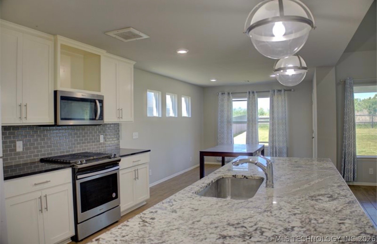7012 S Elder Avenue Broken Arrow OK 74011
