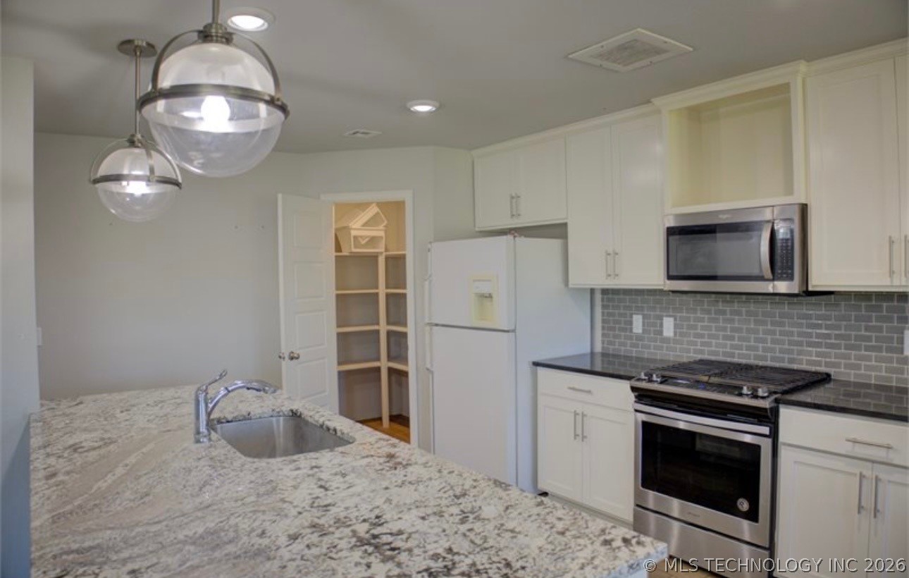7012 S Elder Avenue Broken Arrow OK 74011