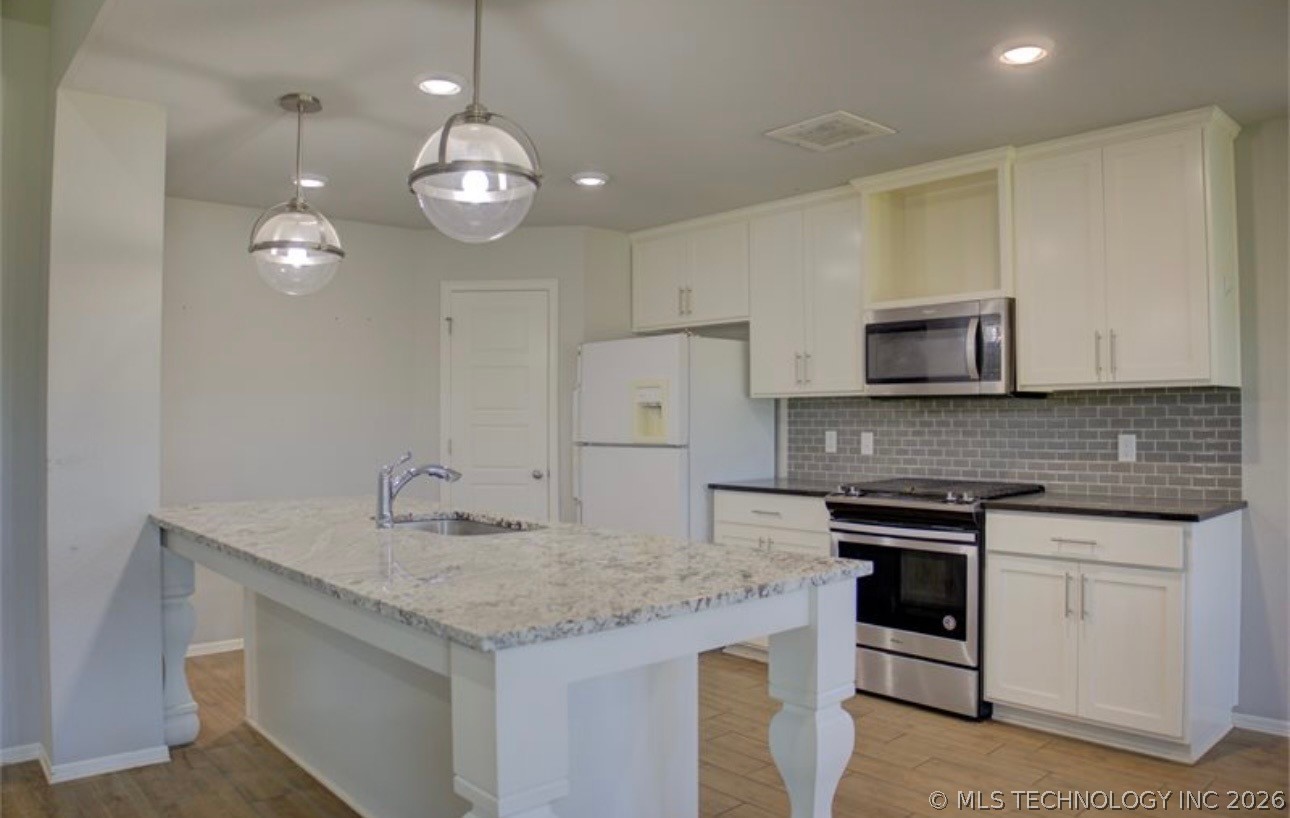 7012 S Elder Avenue Broken Arrow OK 74011