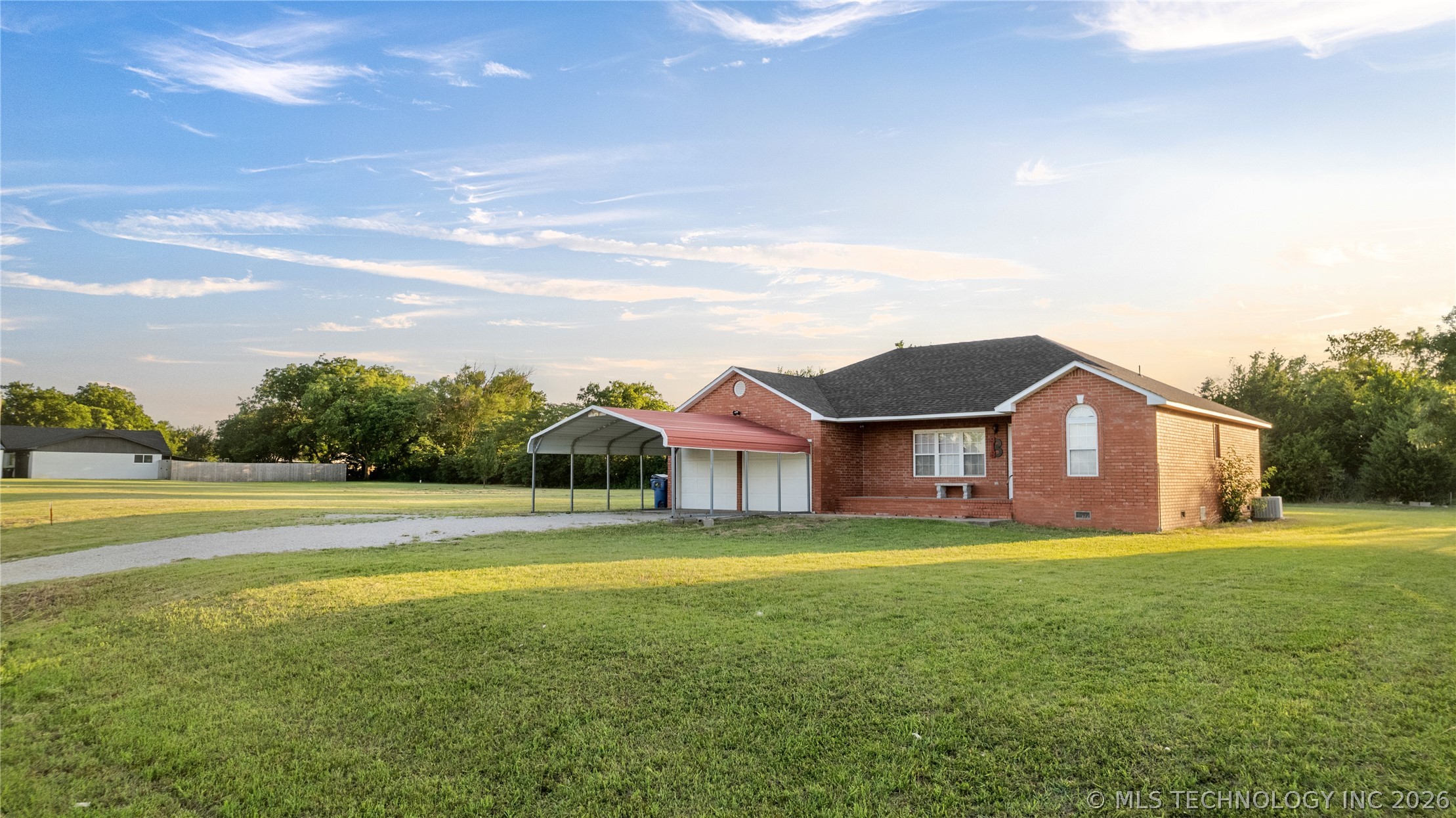 918 N Elm Street Stratford OK 74872