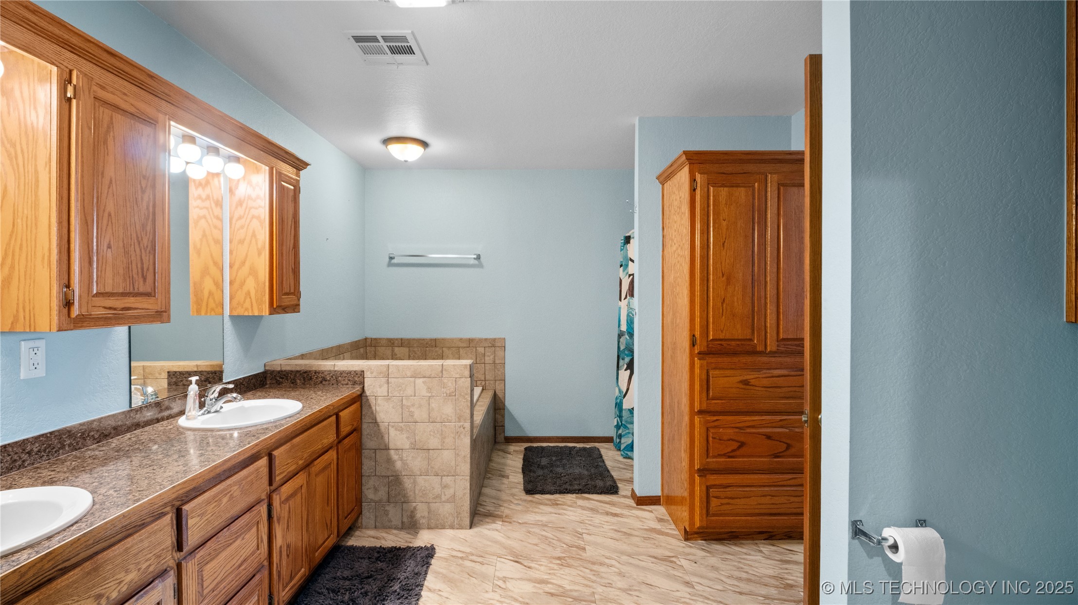 18091 N County Road 3350 Stratford OK 74872