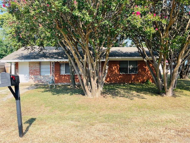 102 N Collins Street Colbert OK 74733