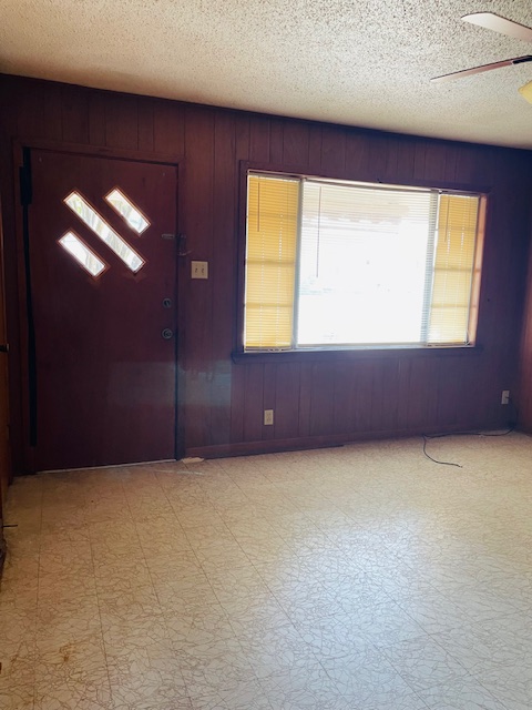 102 N Collins Street Colbert OK 74733