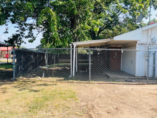 102 N Collins Street Colbert OK 74733