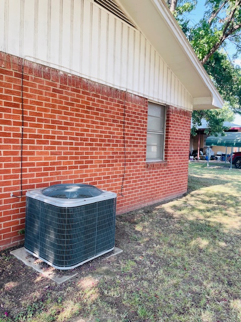 102 N Collins Street Colbert OK 74733
