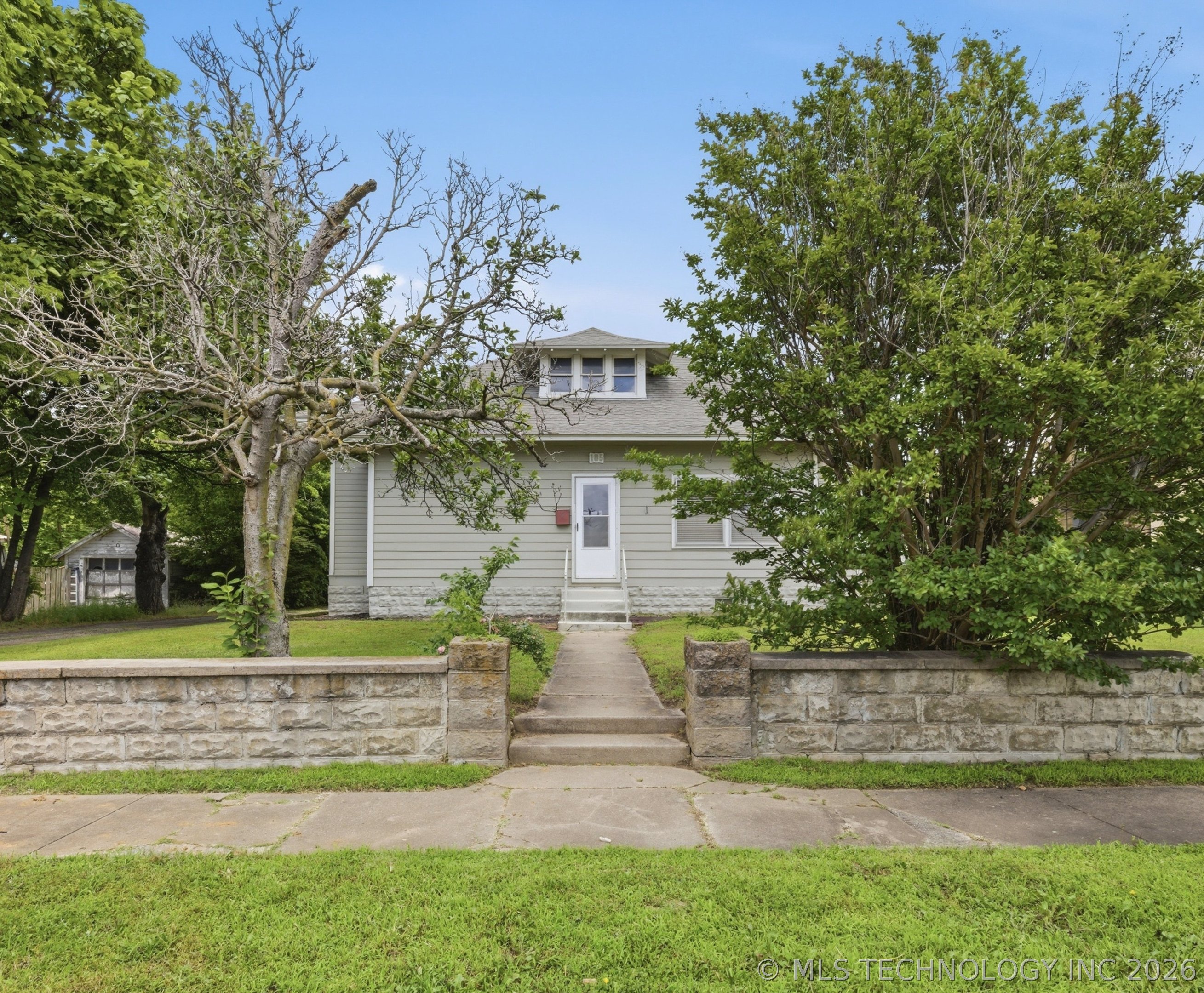 105 N 2nd Street Wagoner OK 74467