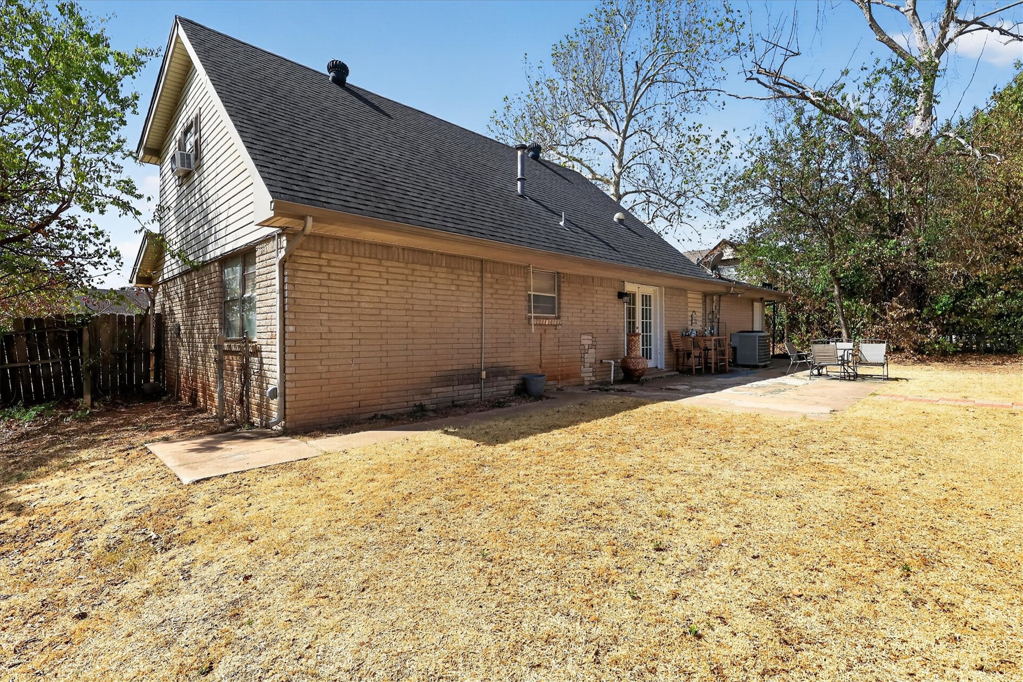 1813 Bellaire Circle Moore OK 73160