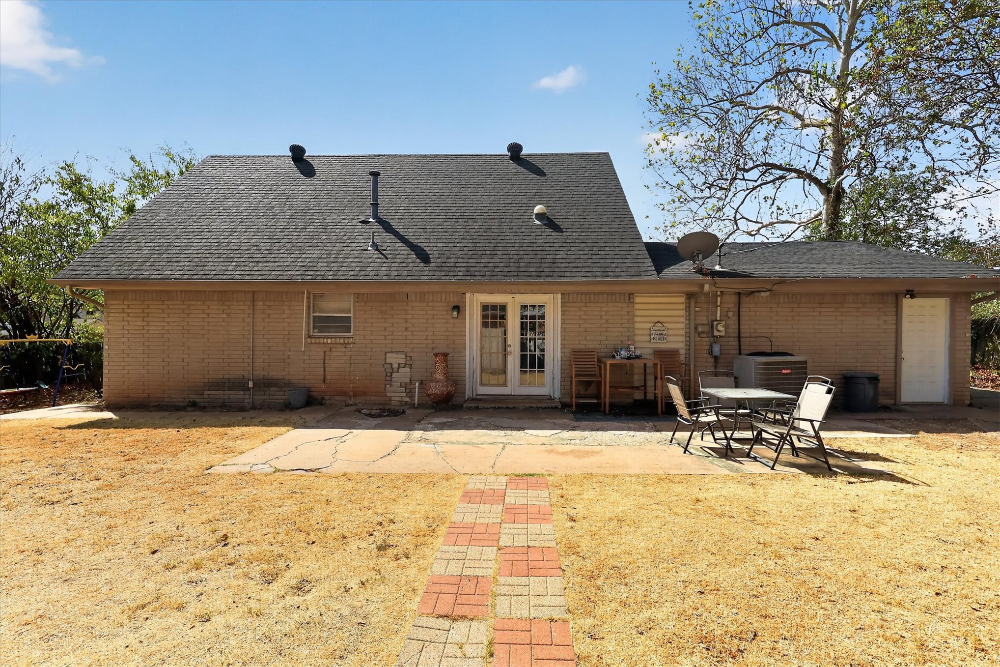 1813 Bellaire Circle Moore OK 73160