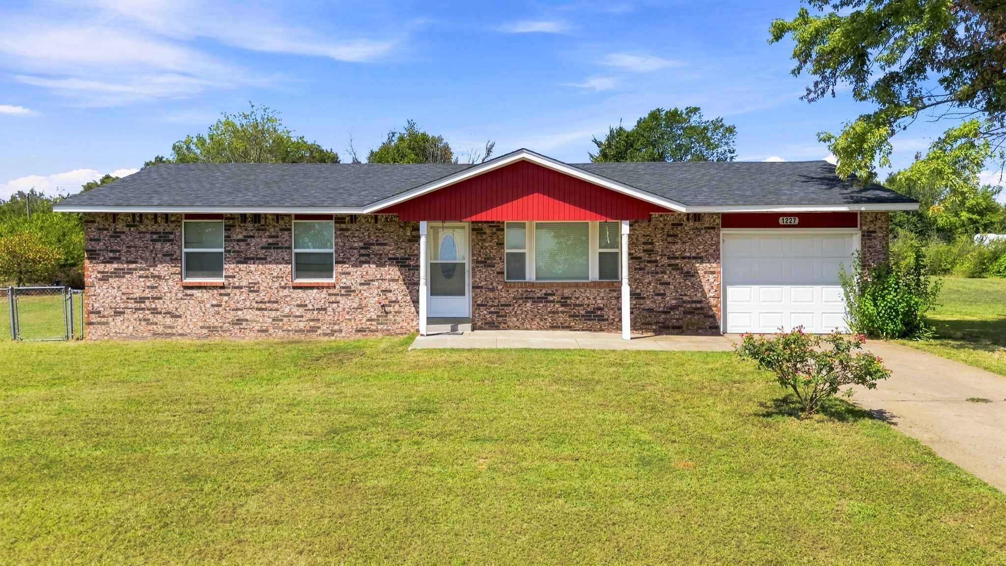 1227 N Sapulpa Road Beggs OK 74421