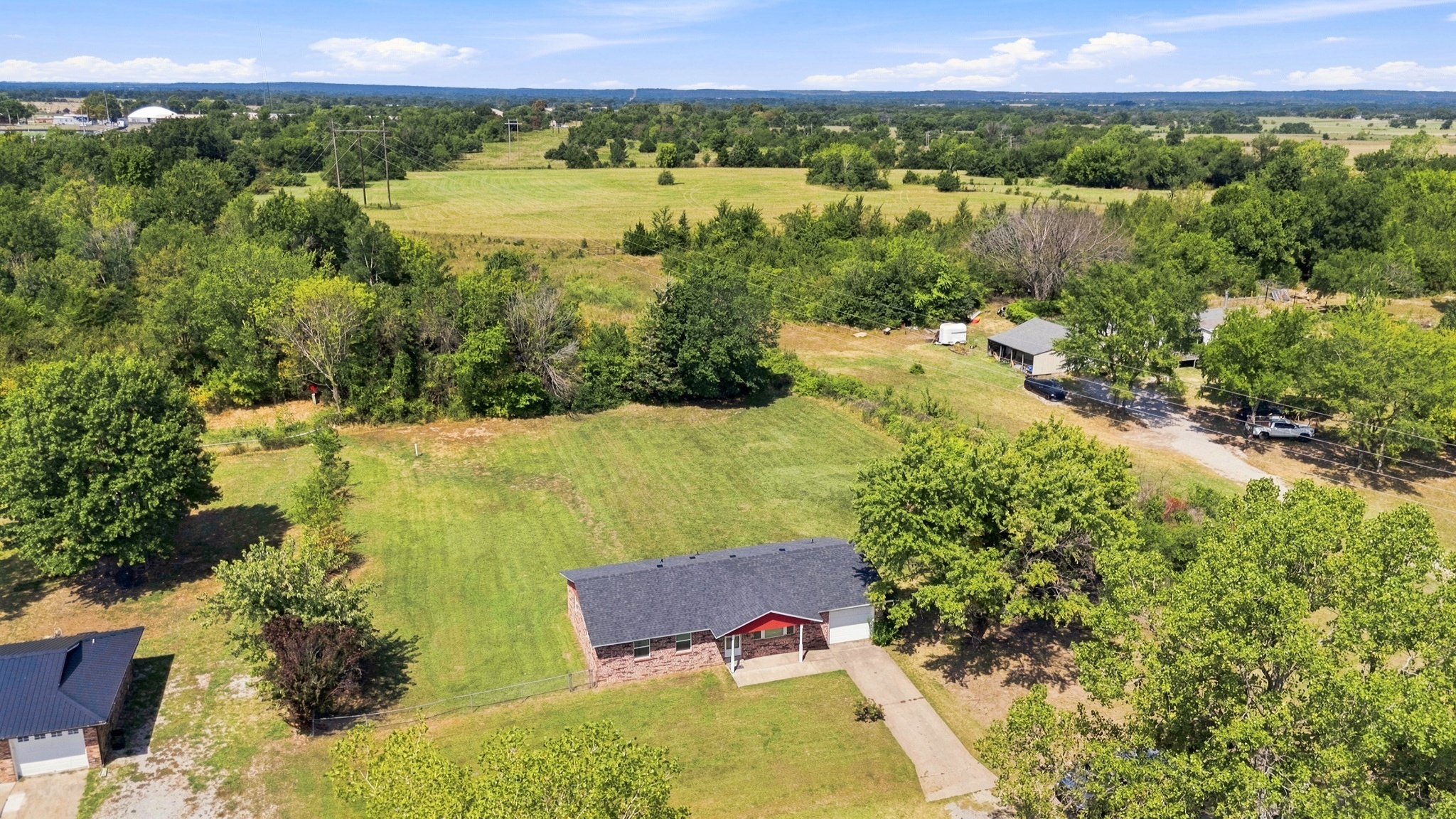 1227 N Sapulpa Road Beggs OK 74421