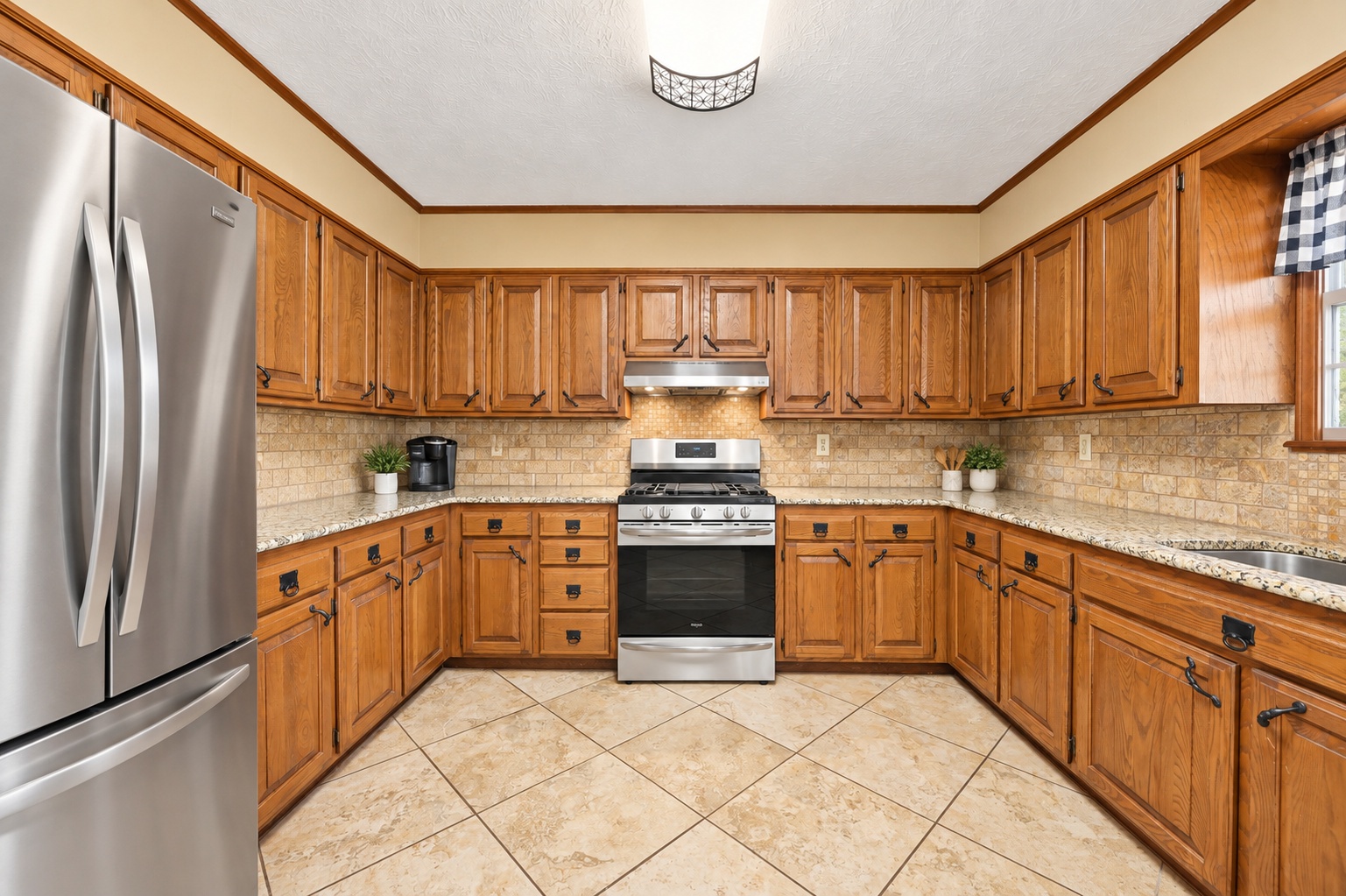 1517 Merlin Circle Pryor OK 74361