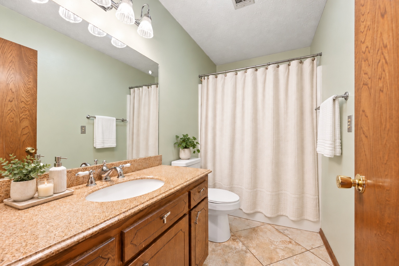 1517 Merlin Circle Pryor OK 74361