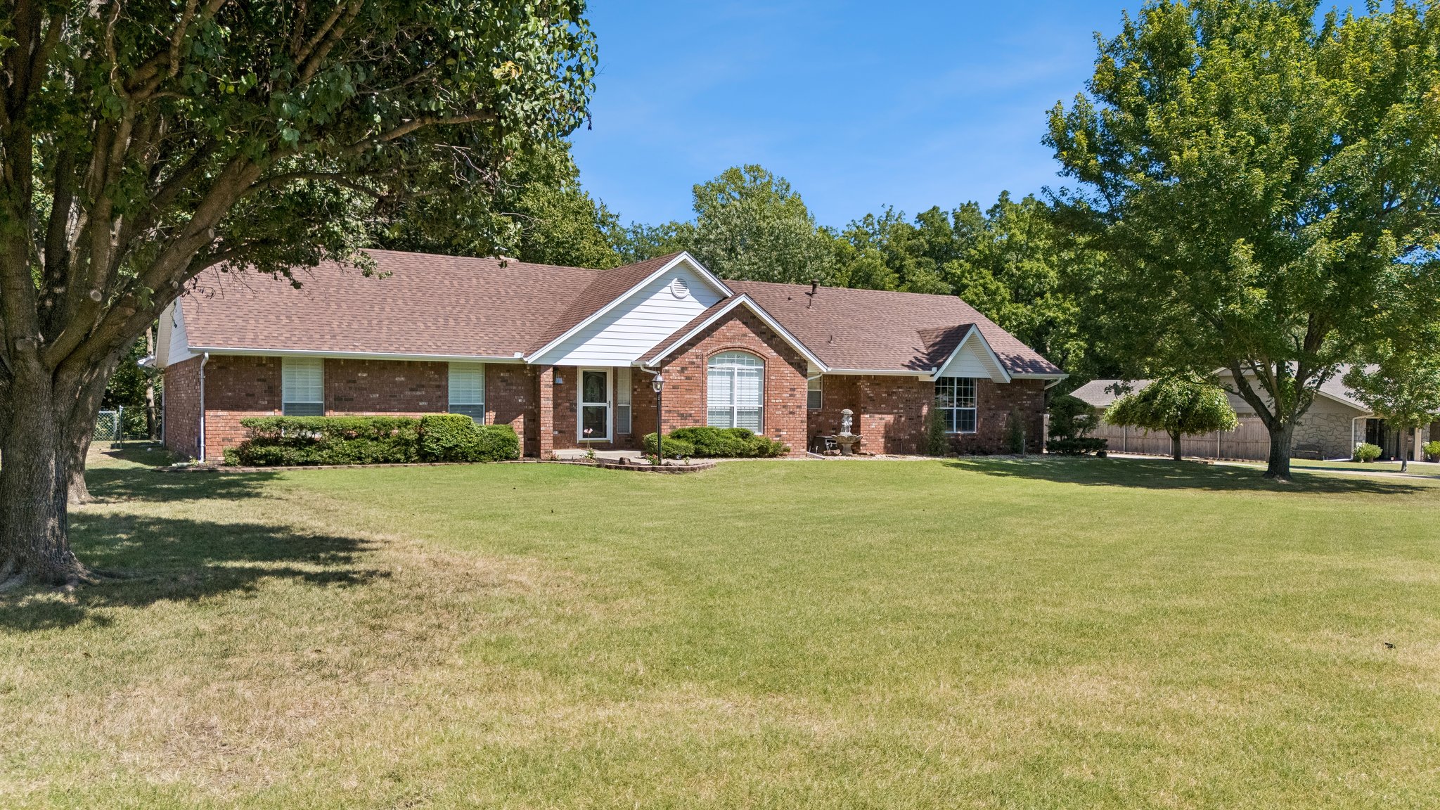 945 N Country Meadow Lane Skiatook OK 74070