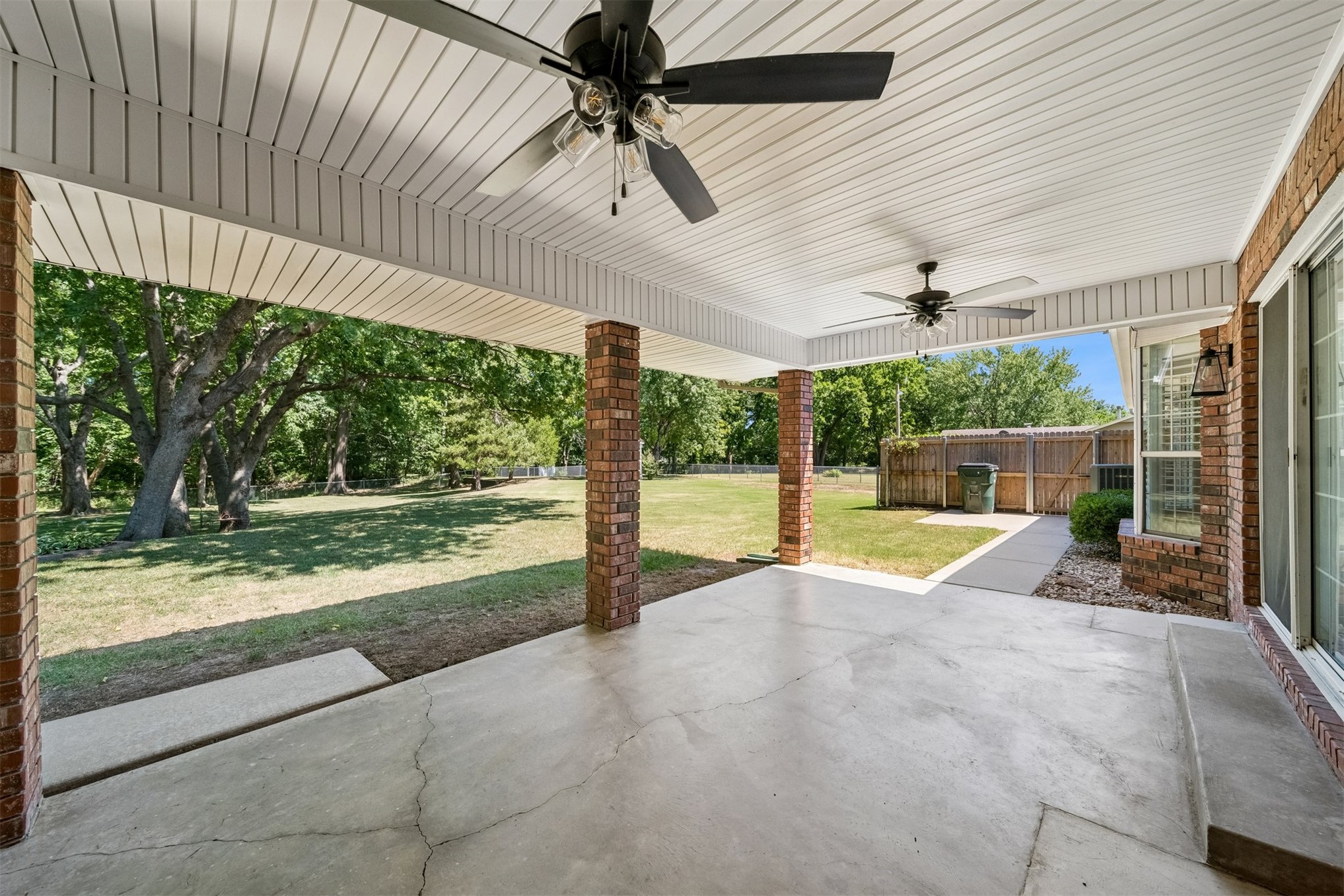 945 N Country Meadow Lane Skiatook OK 74070