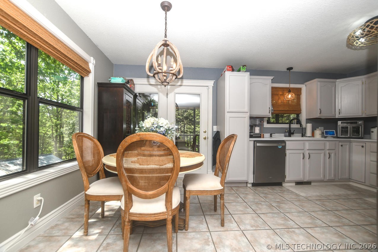 2548 Pine Tree Drive Kansas OK 74347