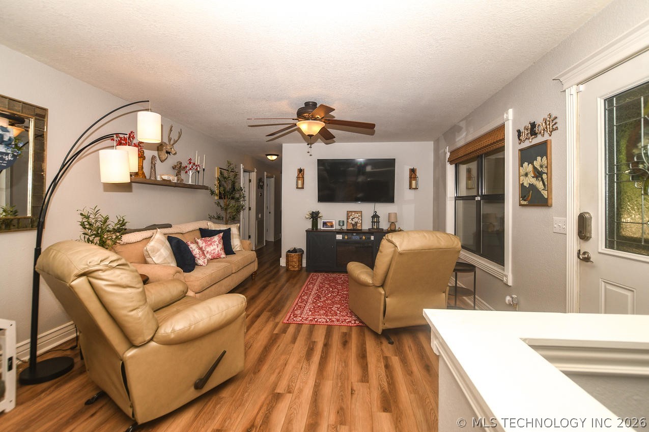 2548 Pine Tree Drive Kansas OK 74347